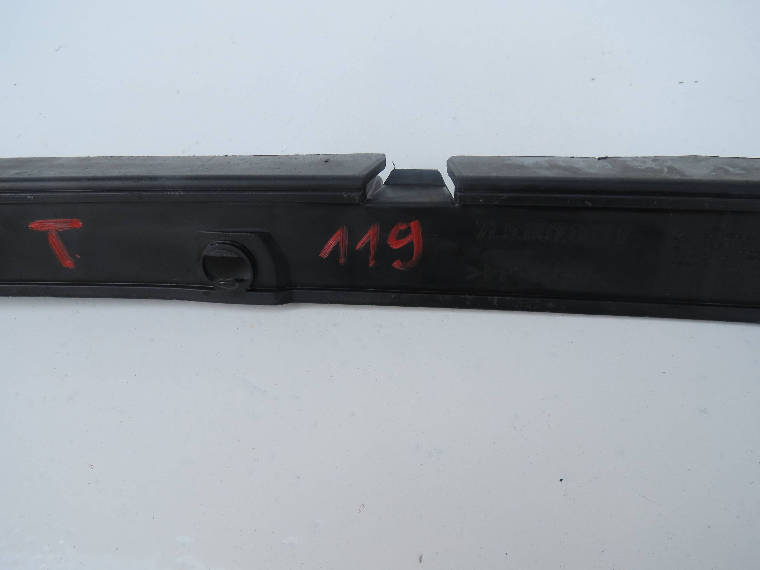 bumper bracket the centre rear part PORSCHE CAYENNE 9P 4.5 T 7L5807863B