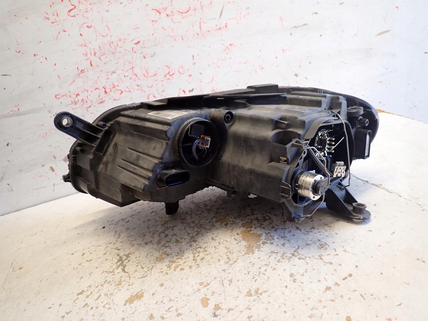 light front front right VW PASSAT B7 2010- BI-XENON SKR 3AB941752