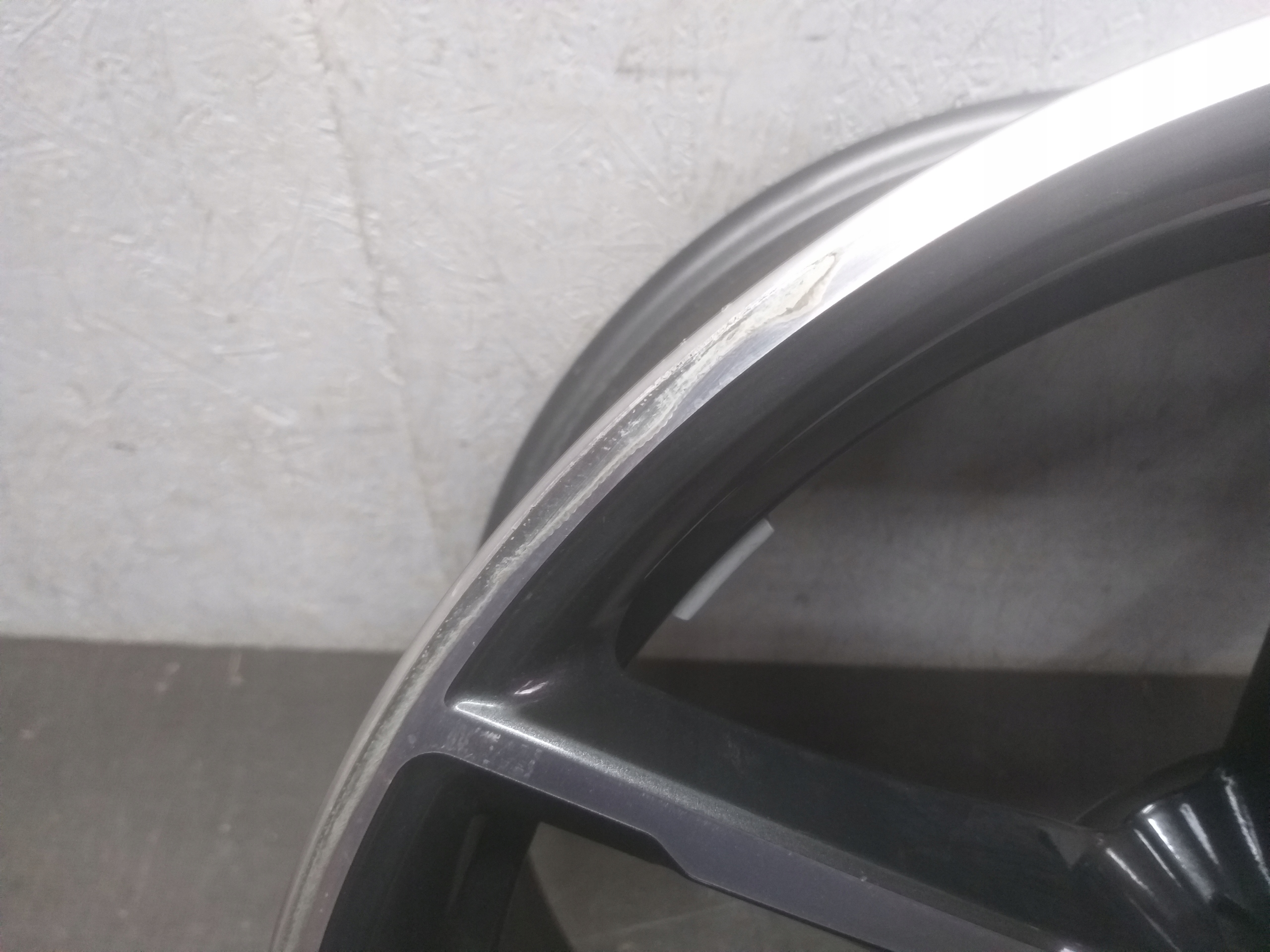 disk hliníkový BMW 8J 18" ET30 5X112 7855081