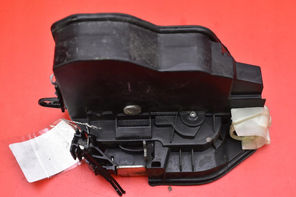 lock door left front front EU 7202143 BMW X1 E84 LIFT 12-15