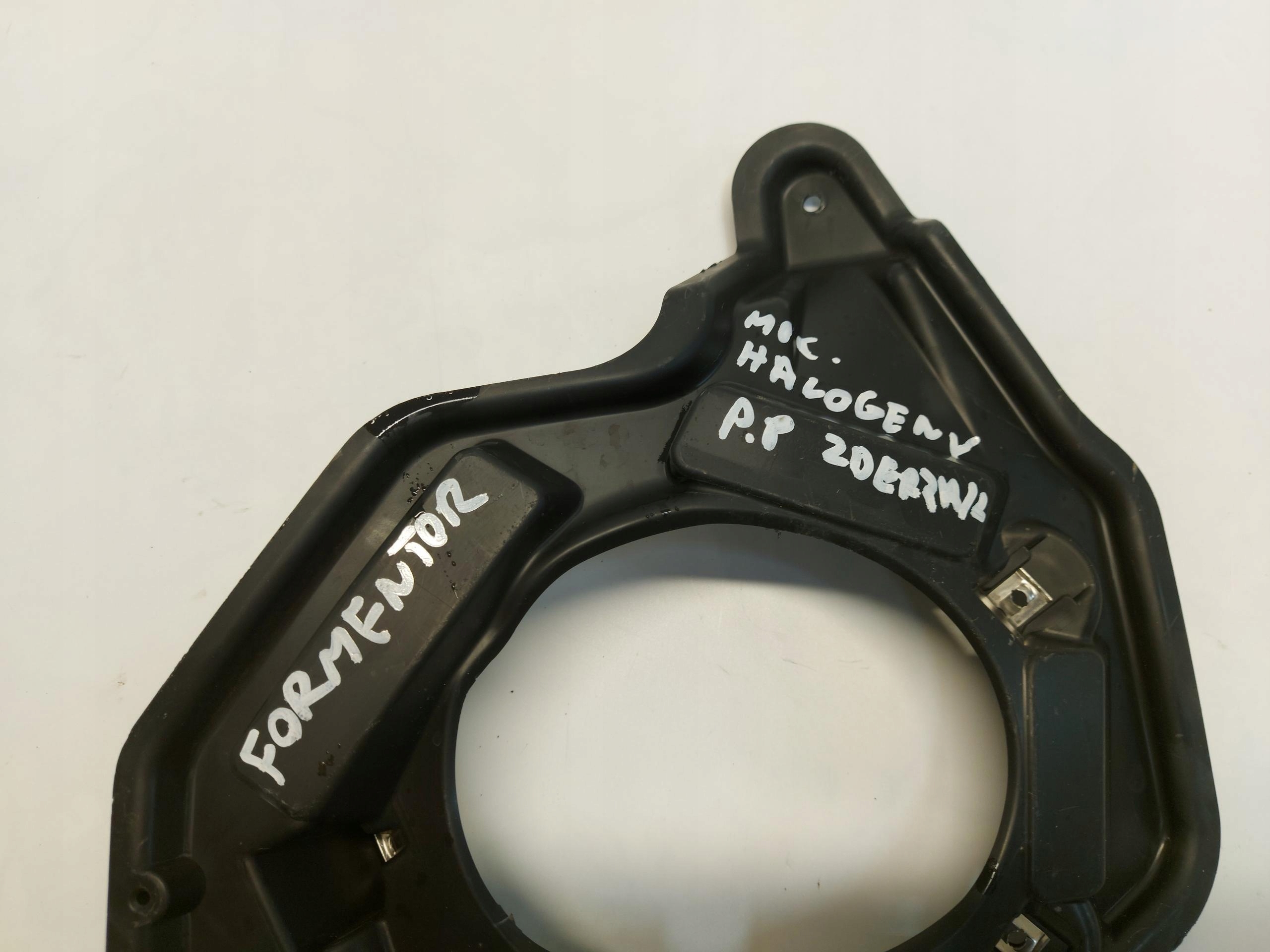 Cupra Formentor 5FF support holder fog lights right front 5FF807594A