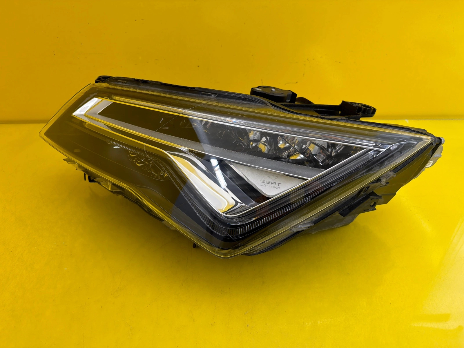 light left Seat Ateca 576 Full Led 576941007F