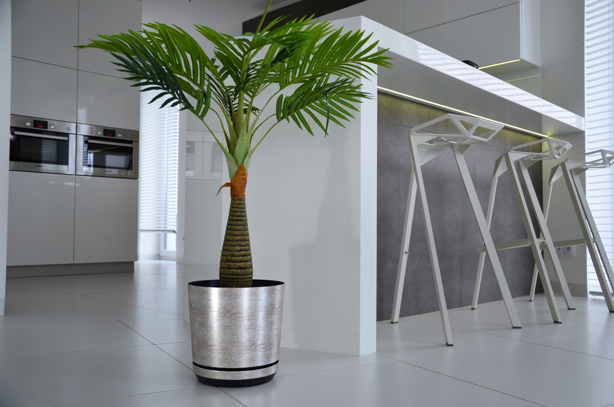 Doniczka DEKOR śr. 16 cm kolor srebro antyczne Wysokość produktu 15.2 cm