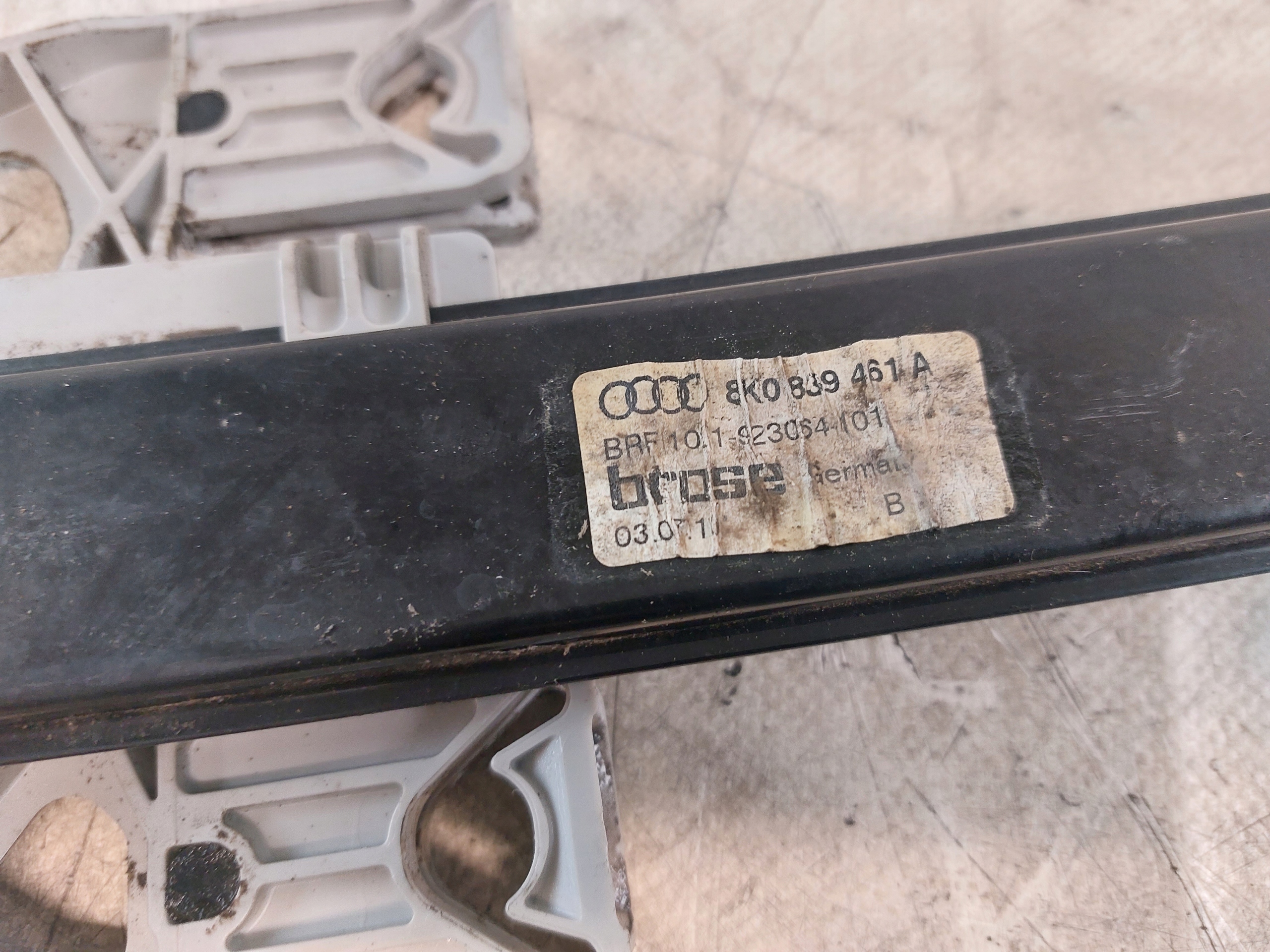 mechanism windows left rear part AUDI A4 B8 KOMBI