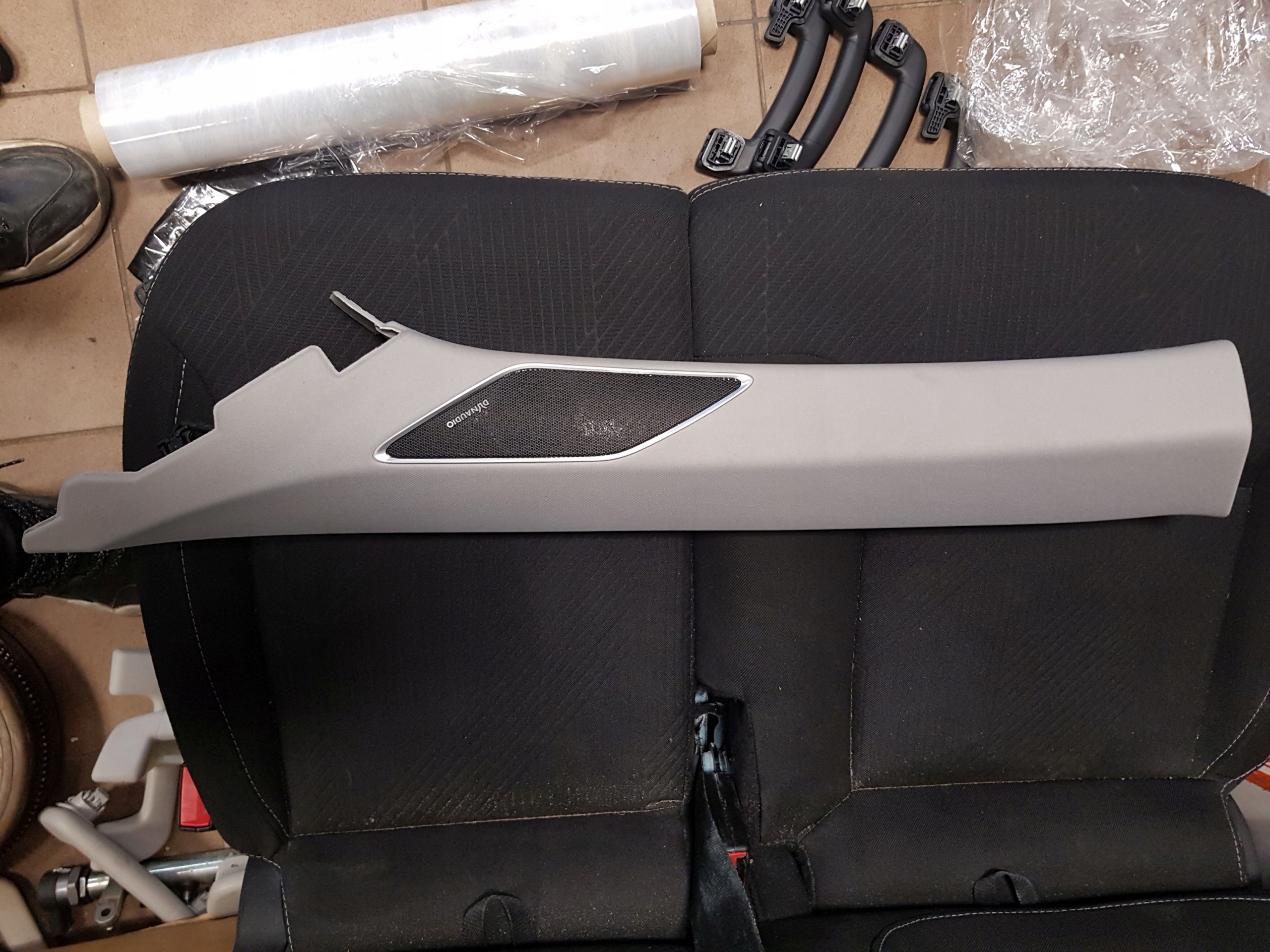 2GA867233B - КРЫШКА СТОЙКИ ЛЕВАЯ VW TOUAREG III DYNAUDIO