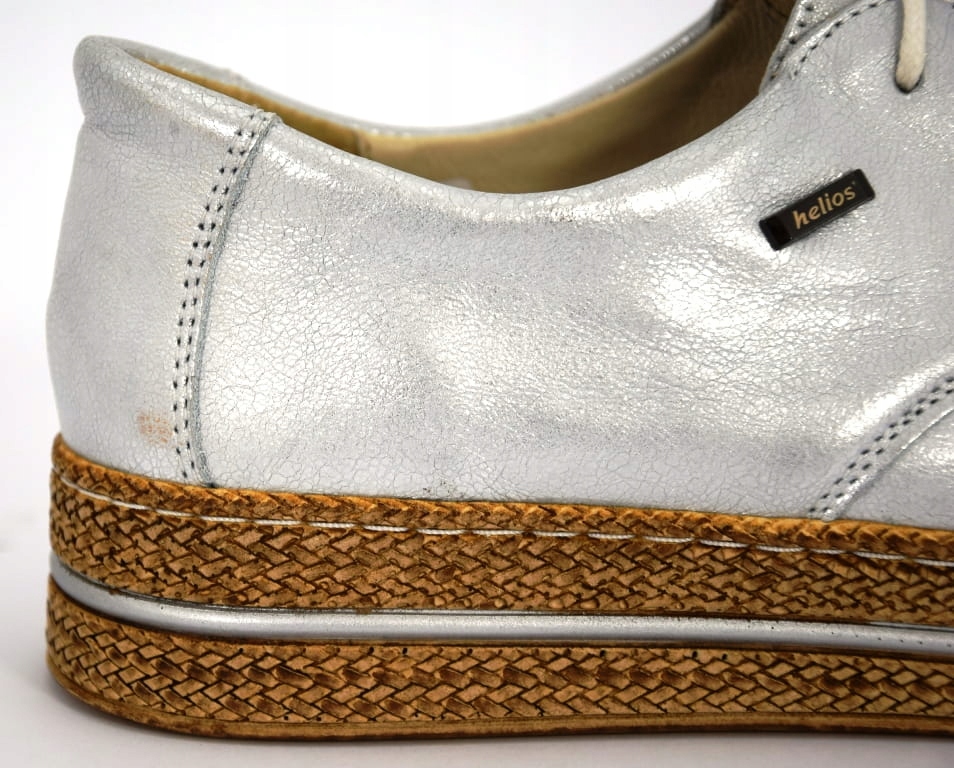 PÓŁBUTY DAMSKIE WIĄZANE WYGODNE PŁASKIE 380 R.40 Kolor srebrny