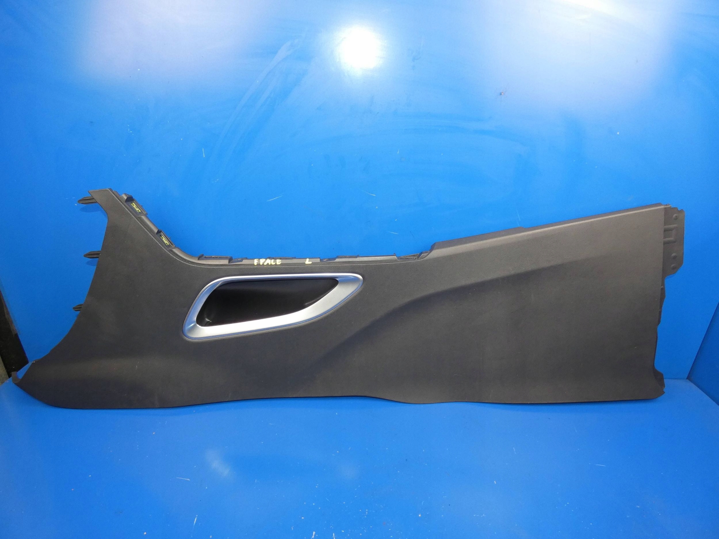 JAGUAR F-PACE X761 cover TUNELU SRODKOWEGO left