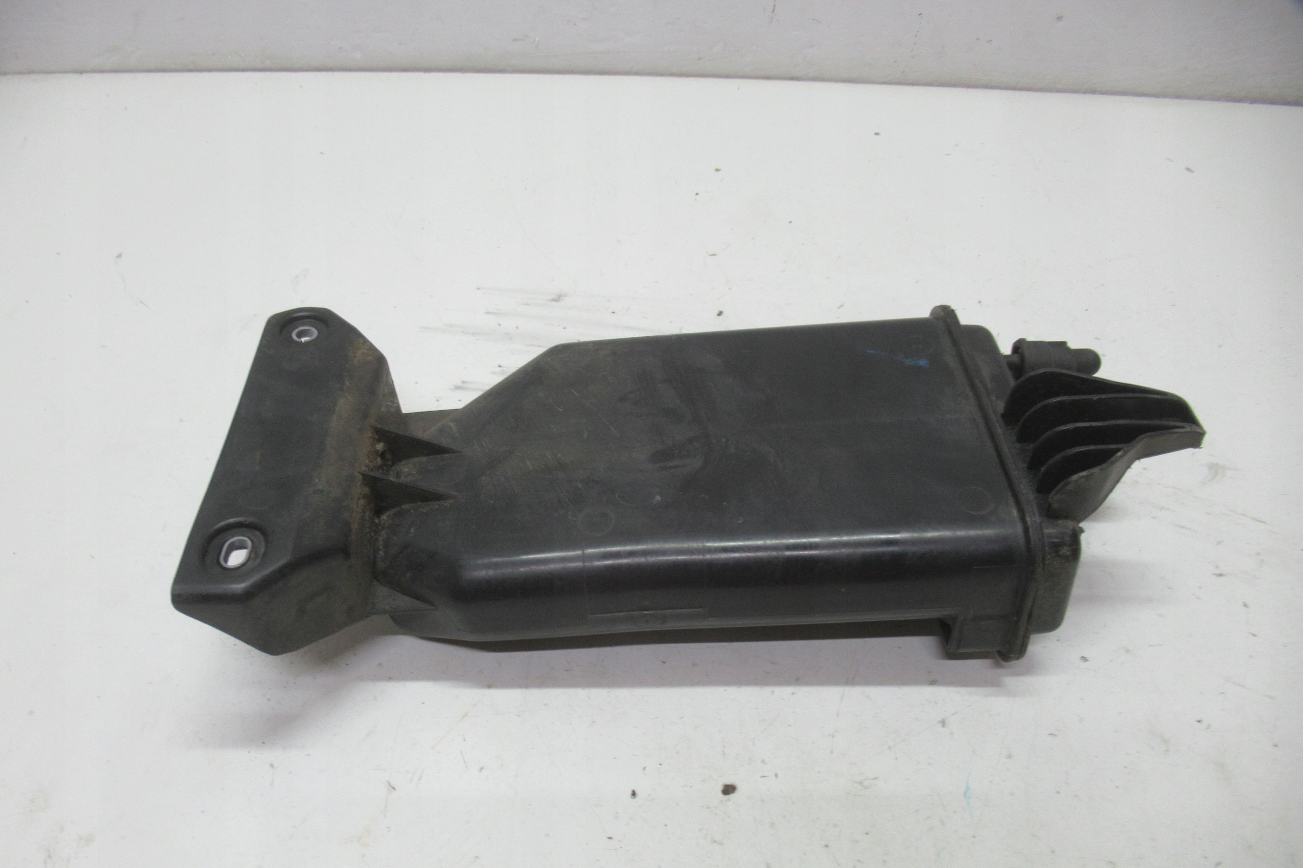 AUDI Q3 2.0 TSI filter WEGLA AKTYWNEGO 3C0201801E