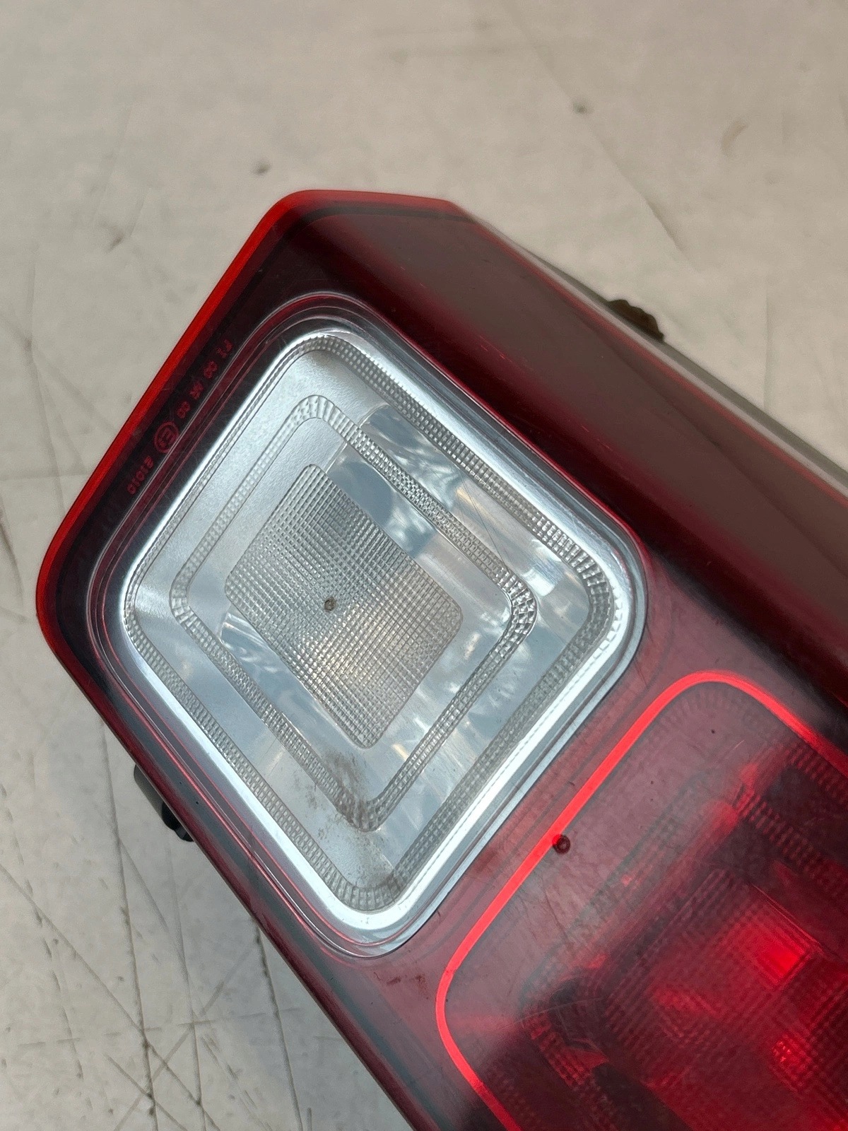 klosz light rear part rear right w bumper Renault Trafic III Vivaro B Talento