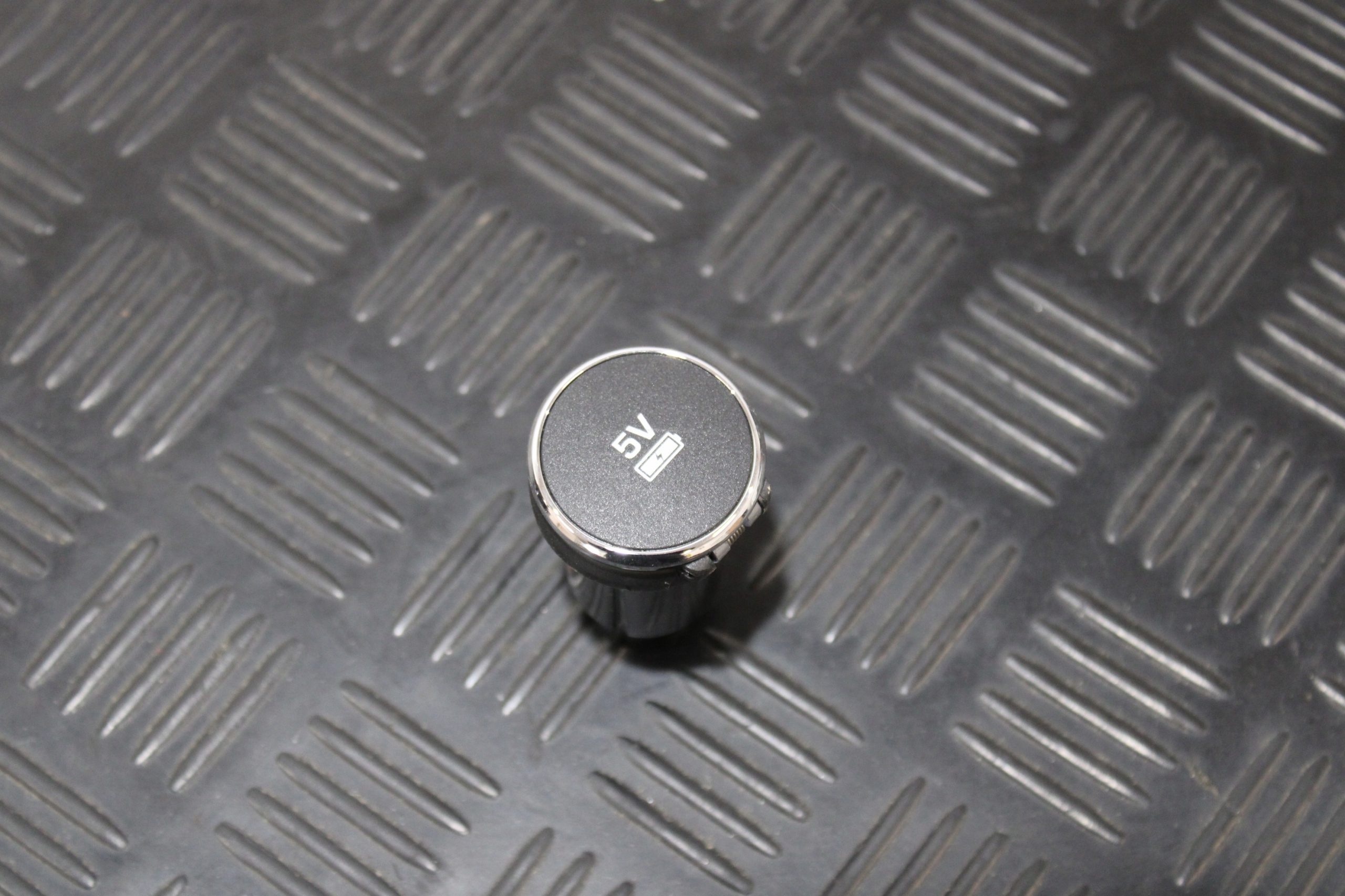 adapter USB JY32-19010-DA LAND ROVER DISCOVERY V 5 L462