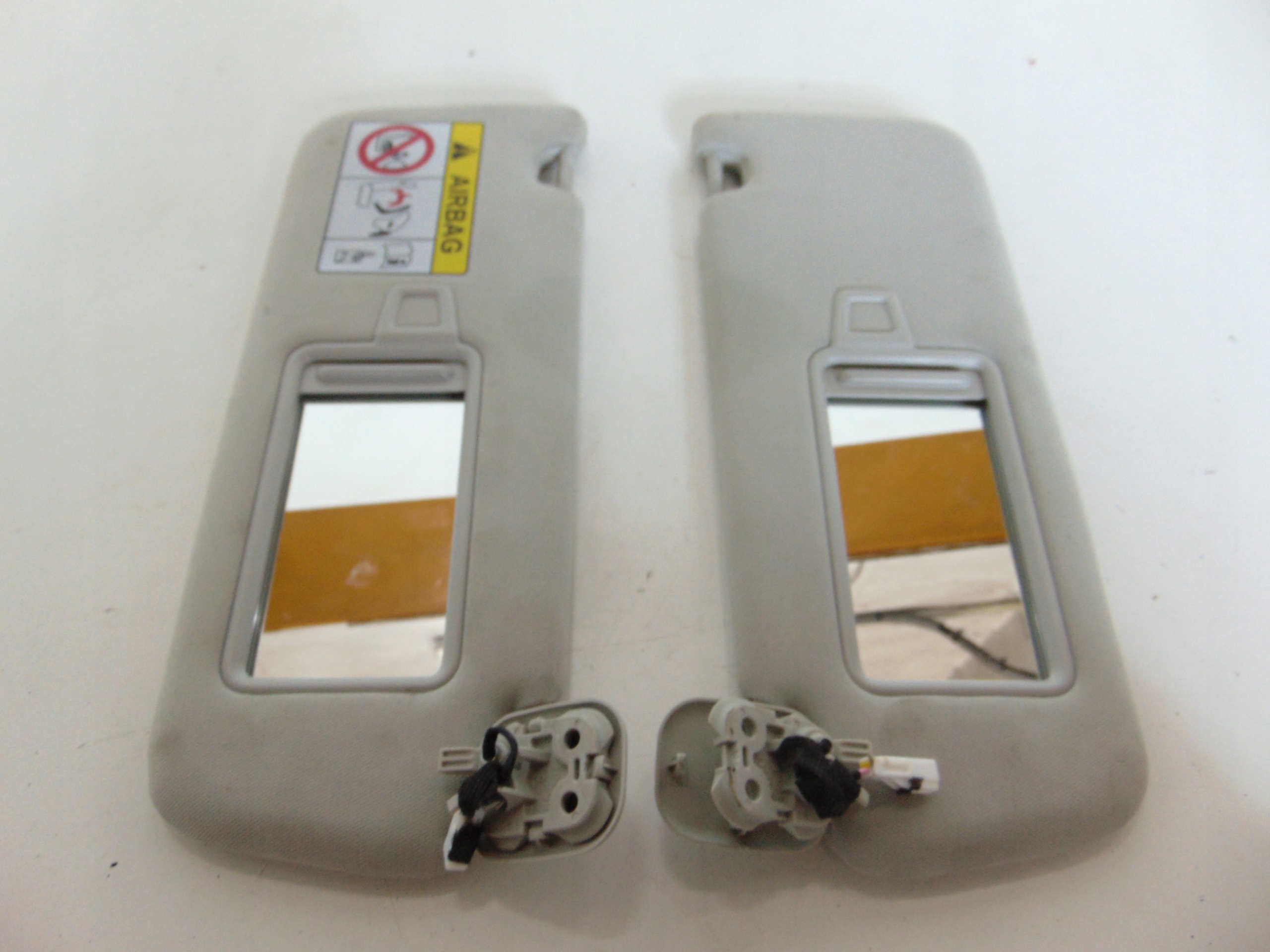 DASZEK PRZECIWSŁONECZNY KIA STINGER Producent części Kia OE