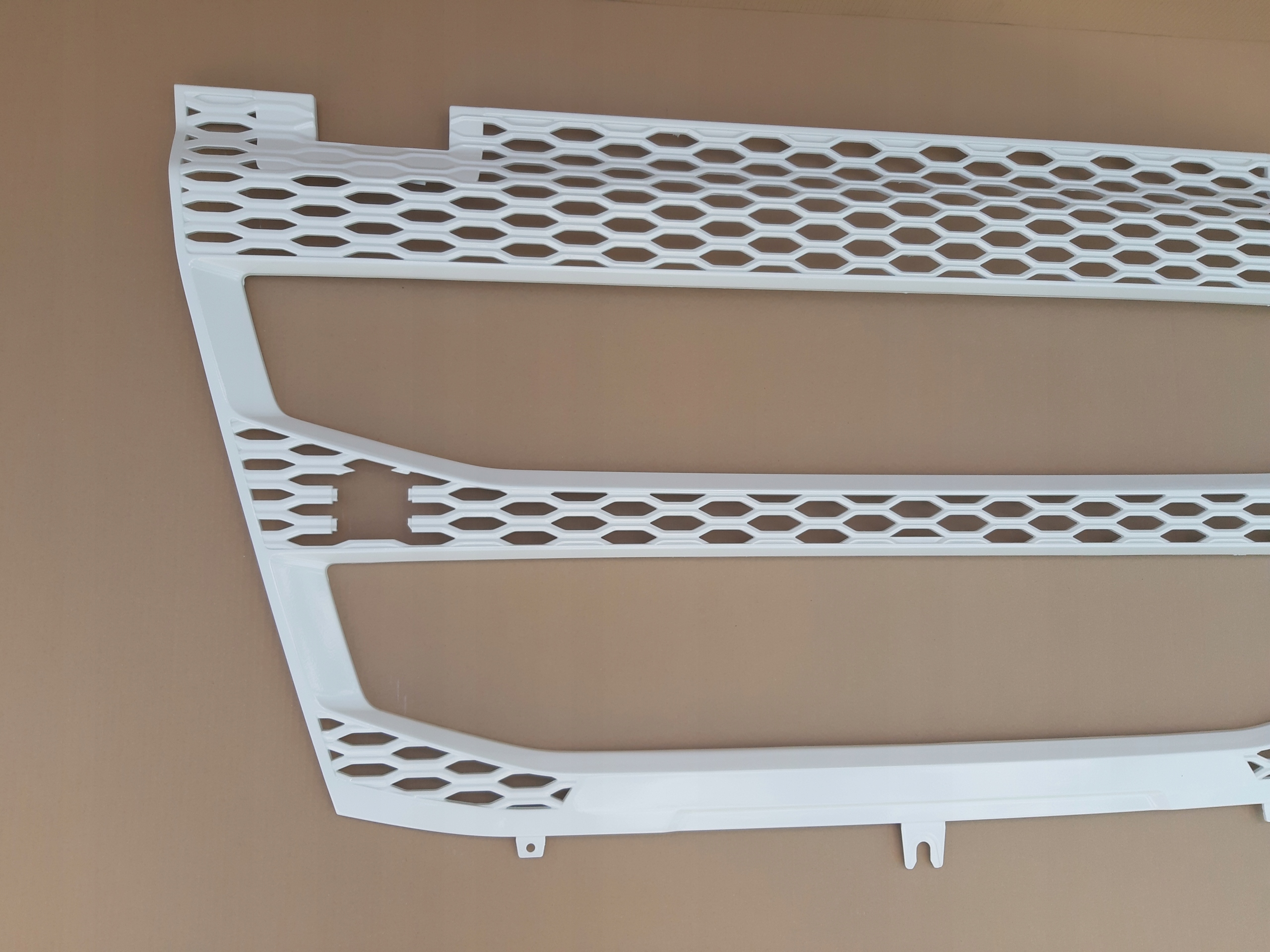 VOLVO FH5 GRILL ATRAPA CHŁODNICY PRZÓD 78524050 Producent części Volvo OE