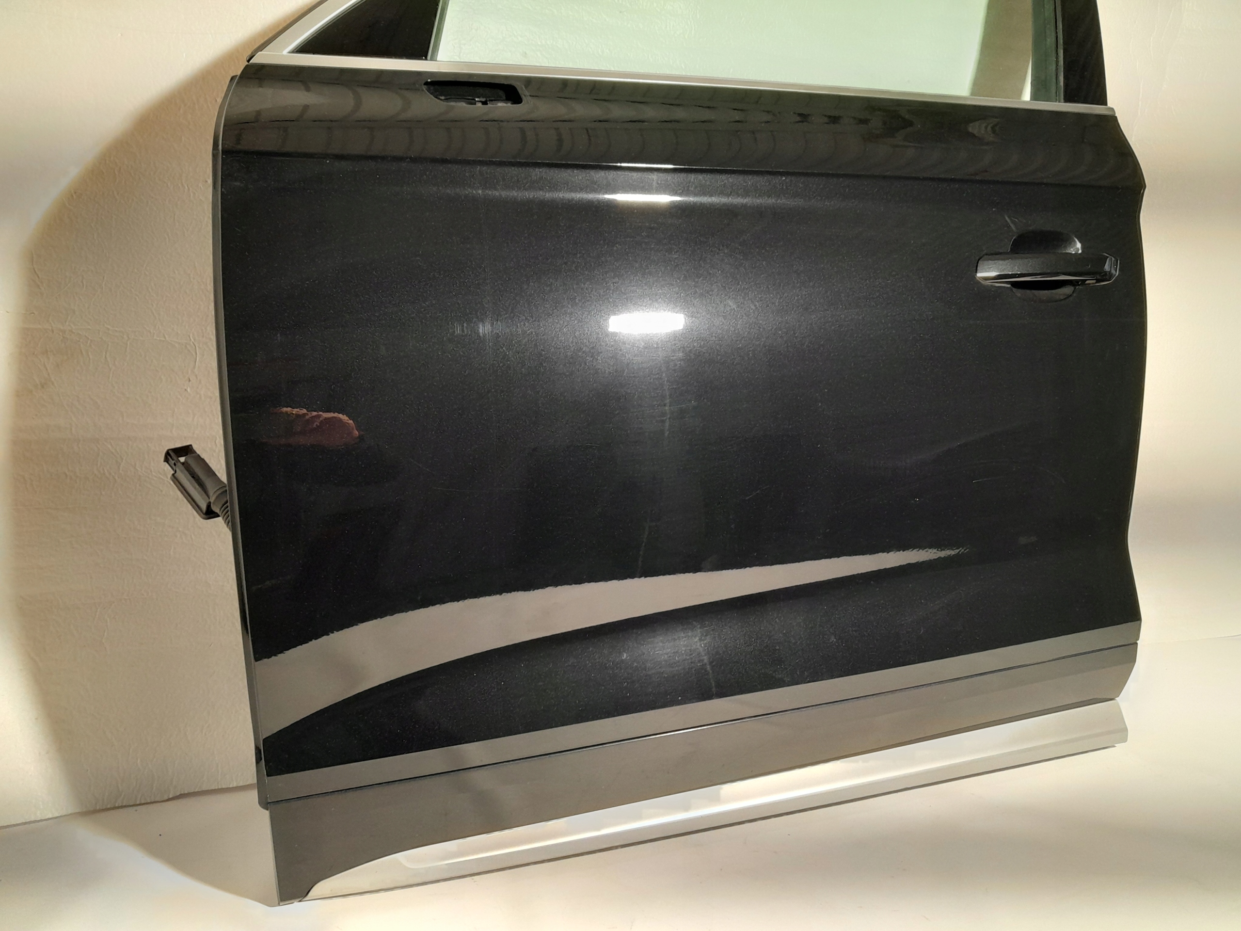 AUDI Q5 II 80A DRZWI LEWY PRZÓD LY9T Strona zabudowy tył - prawa