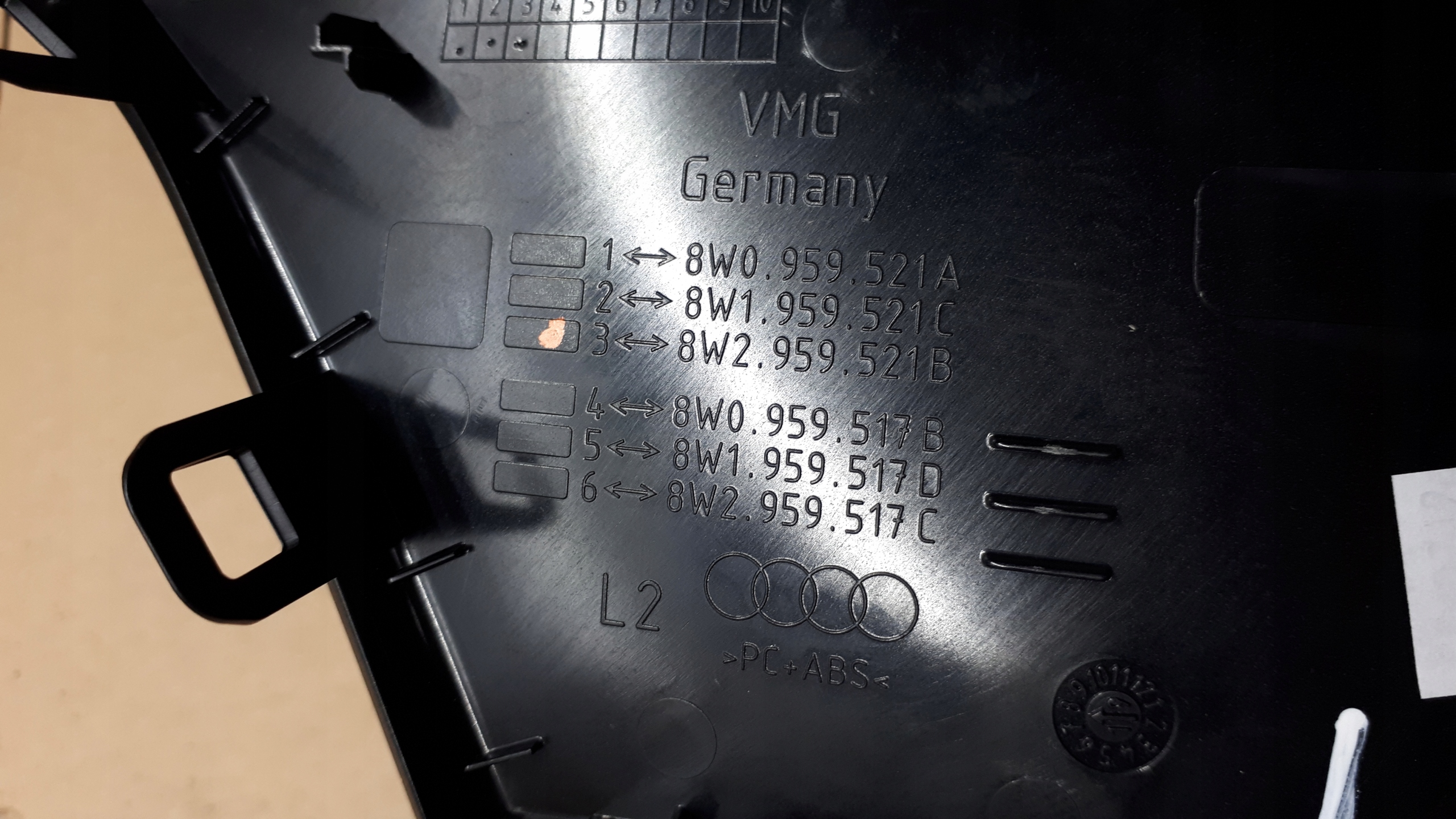 Audi A4 A5 8W ручка двери внутренняя 8W0959521A