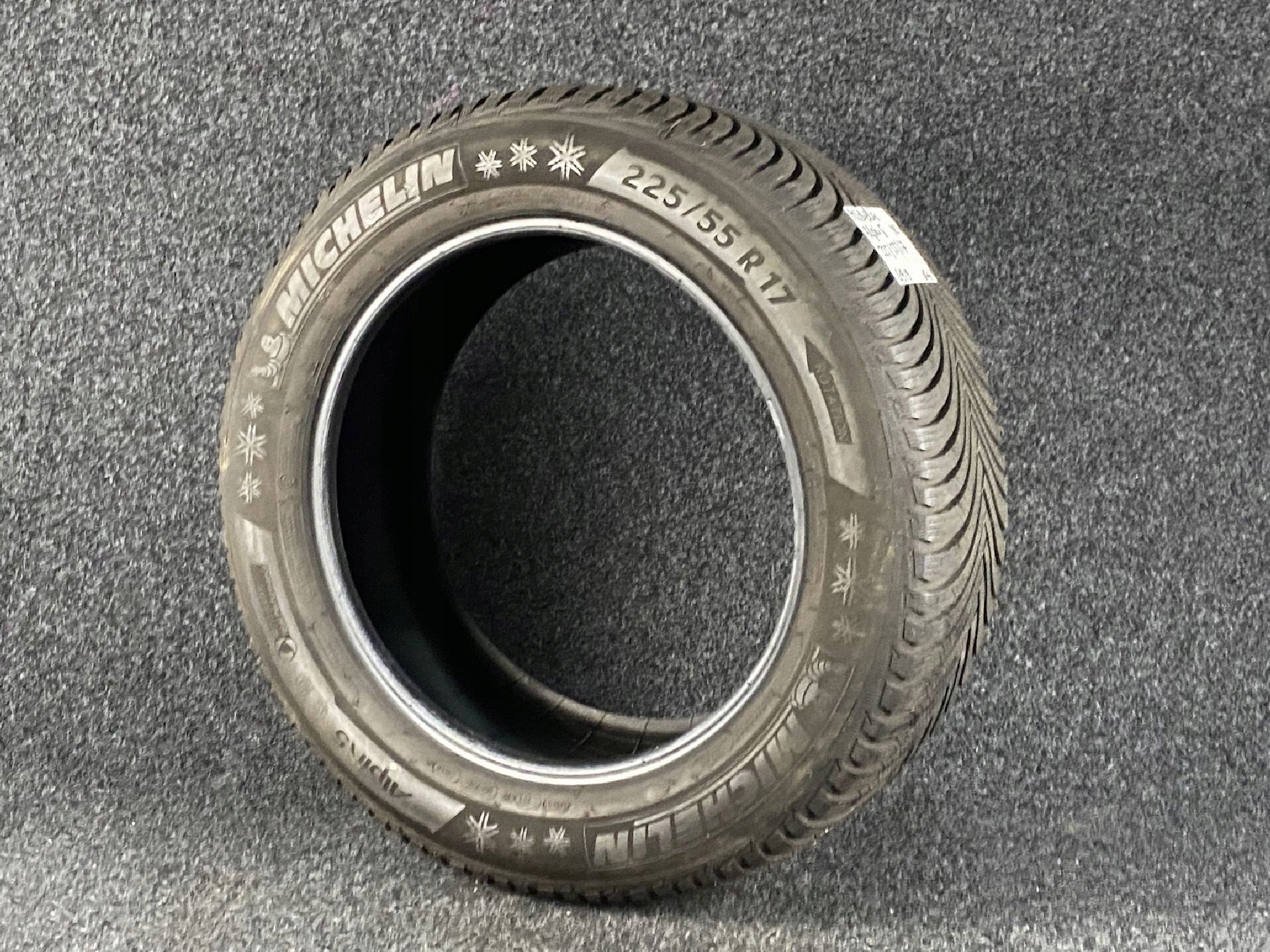 MICHELIN ALPIN 5 225/55R17 8.5mm 2019 Marka Michelin