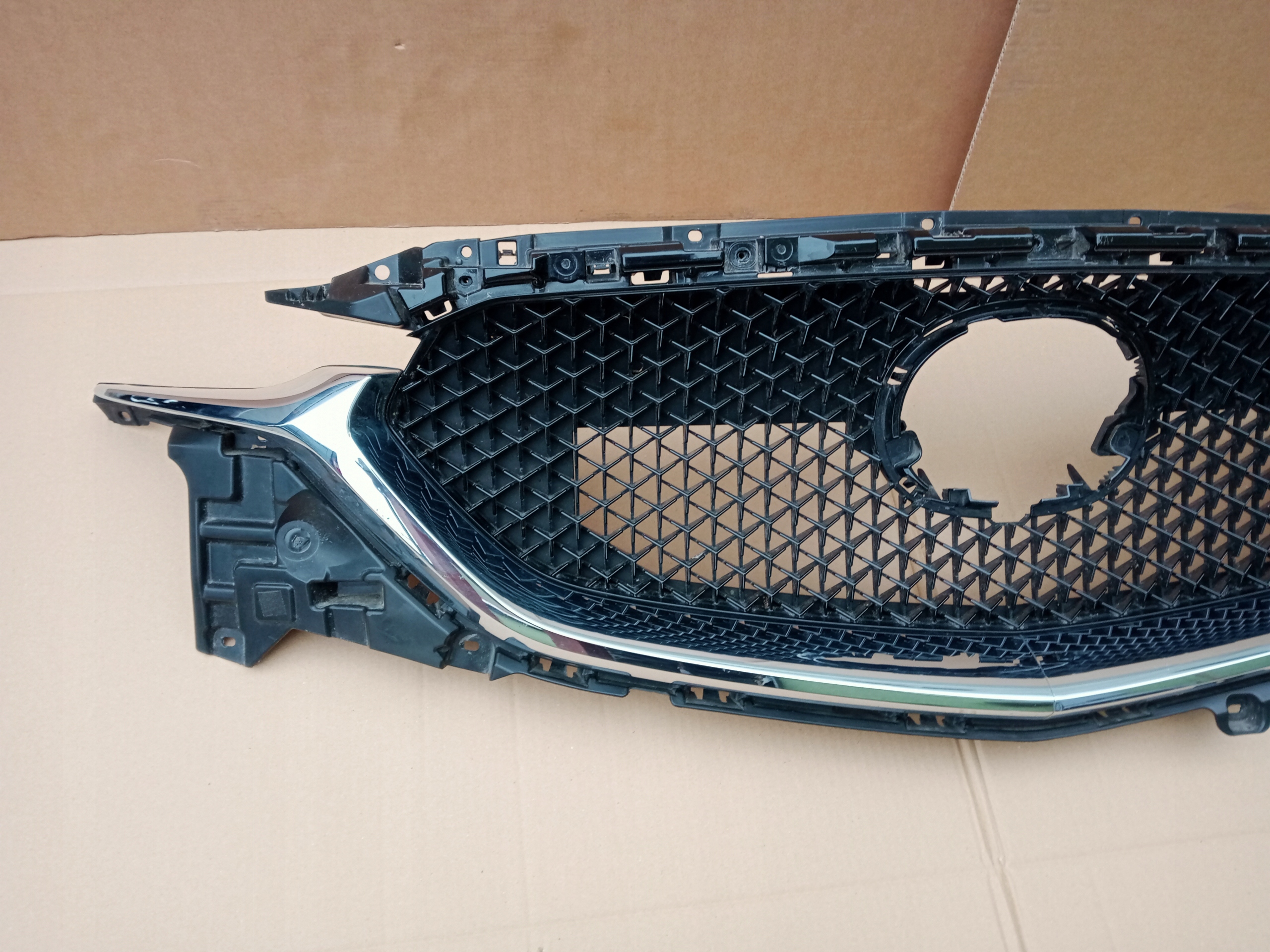 Mazda CX-5 KF Kühlergrill FRONTGRILL Kühlergitter KB8B50712A - Thumbnail 1