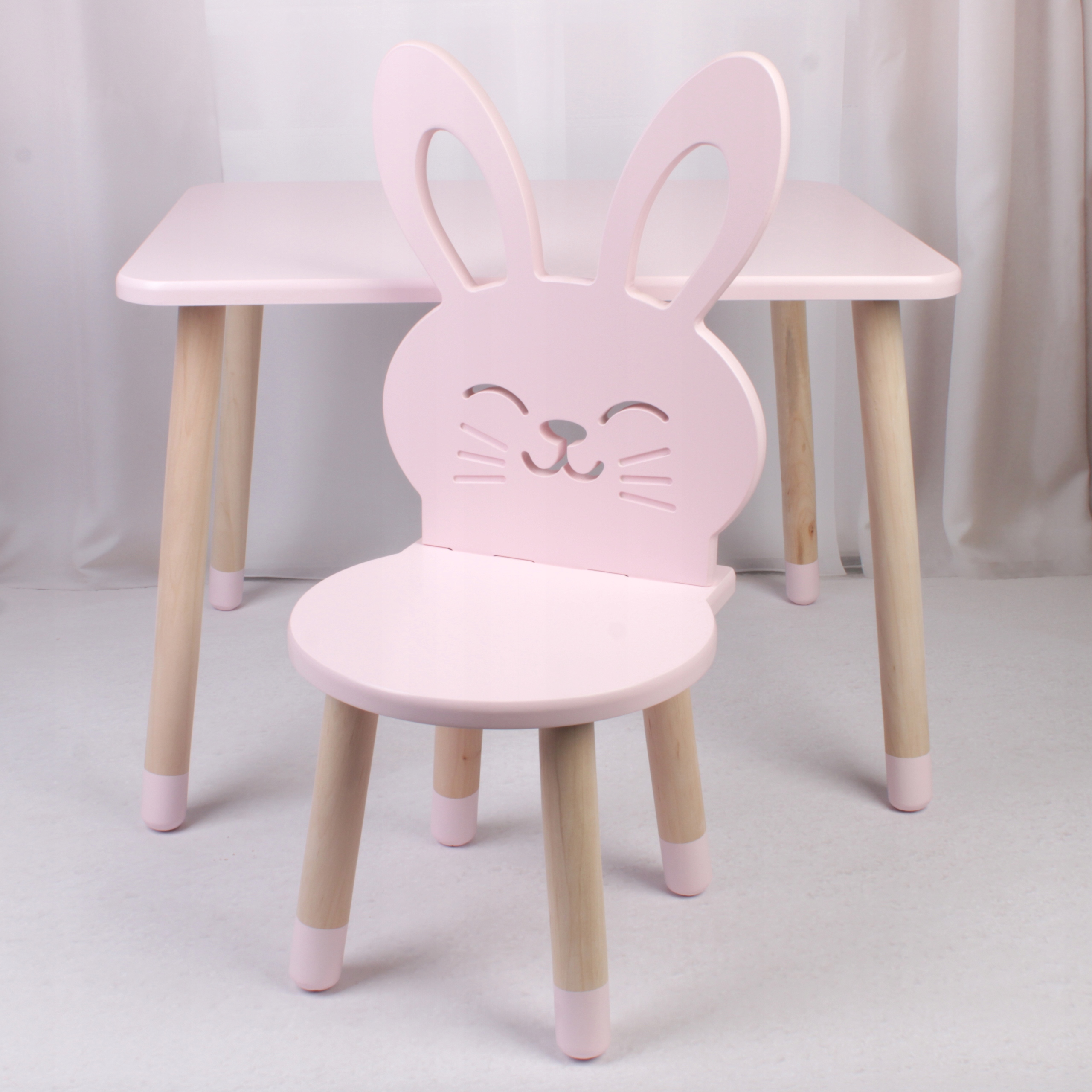 Zestaw Mebli Królik, stół z jednym krzesłem Marka inna