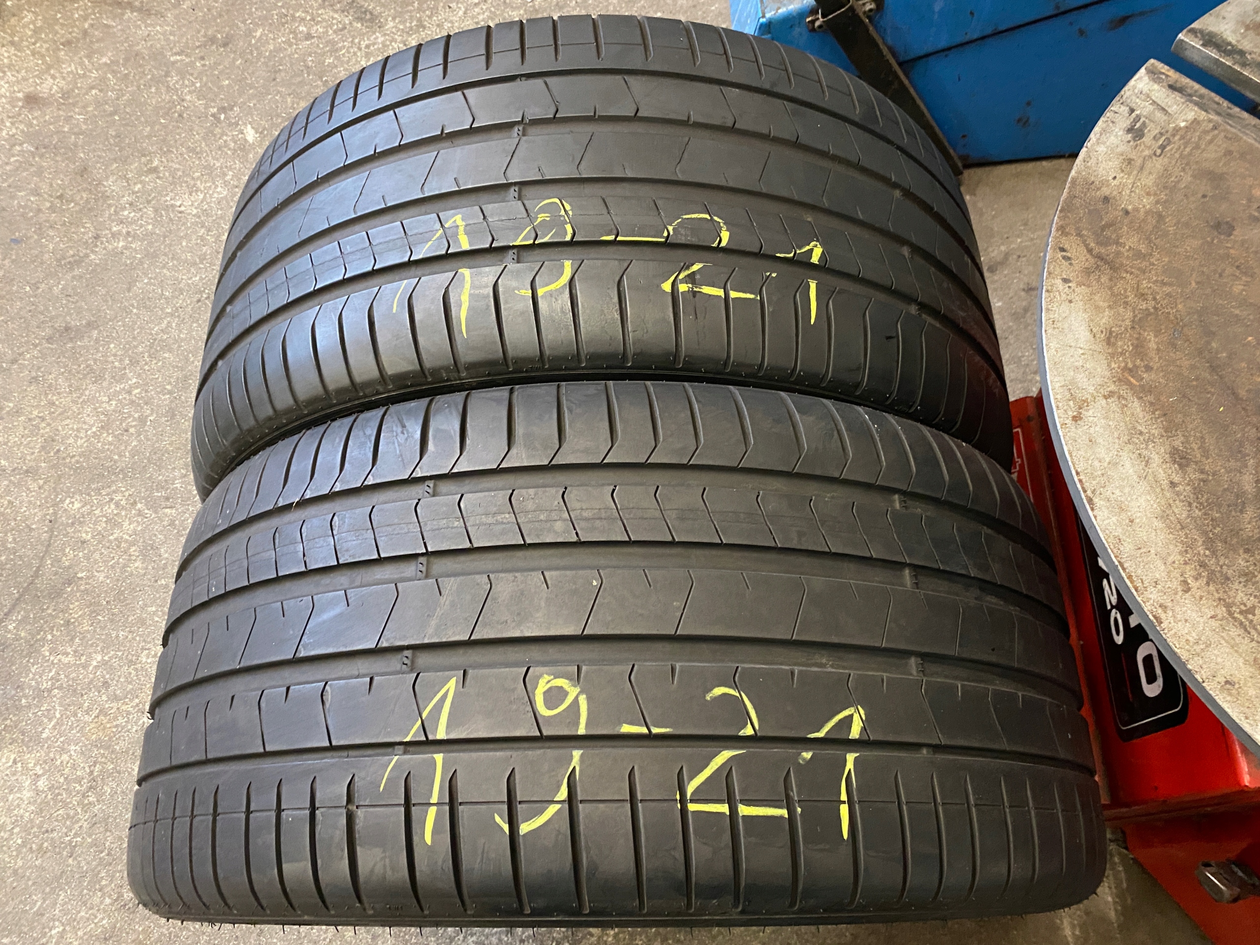 2 tyres summer 315/30R22 107Y Pirelli P ZERO PZ4 6mm