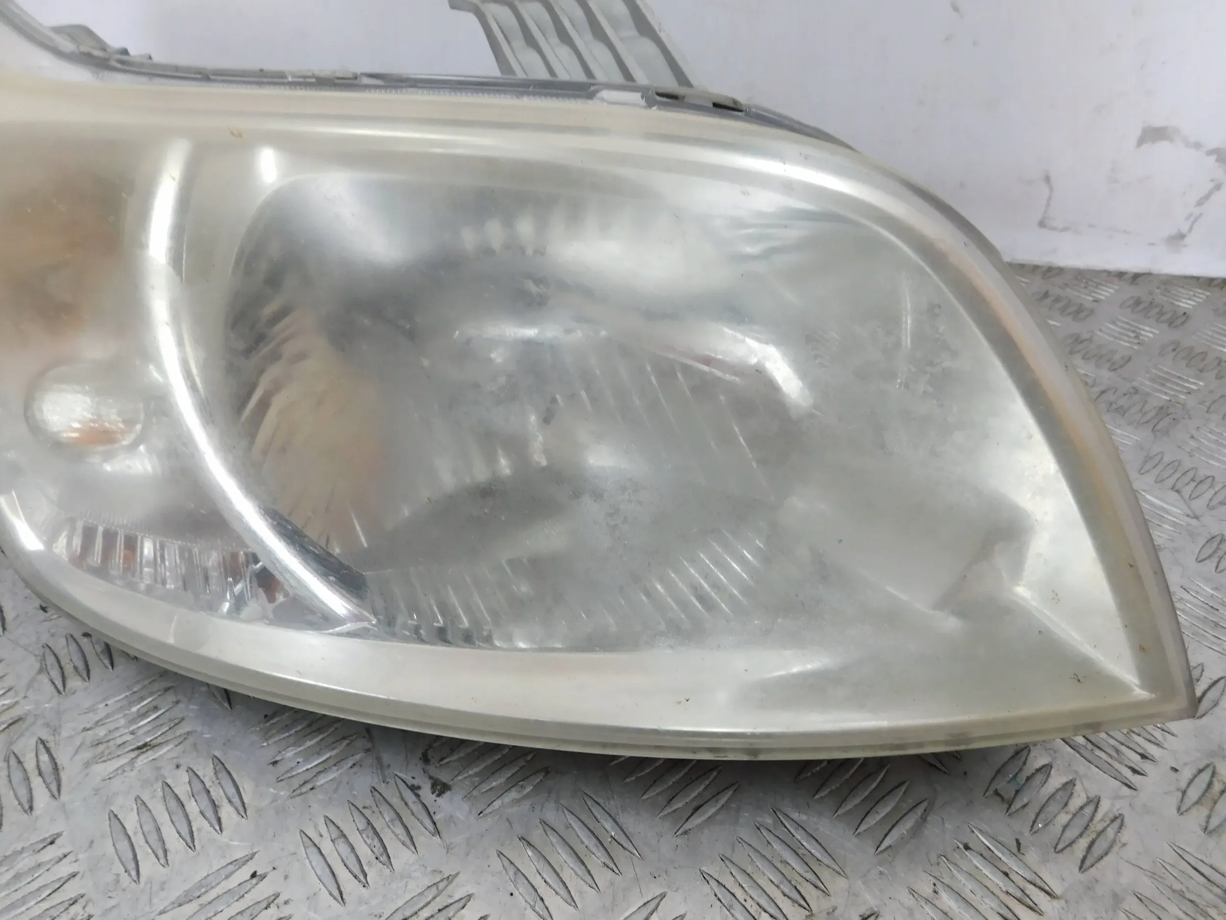 REFLEKTOR FAR DESNA CHEVROLET AVEO T250