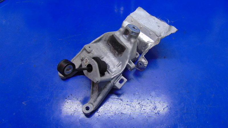 holder engine mount 4M0199308BQ 2.0TDI AUDI A4 B9 Q5 A6 C8 Q3