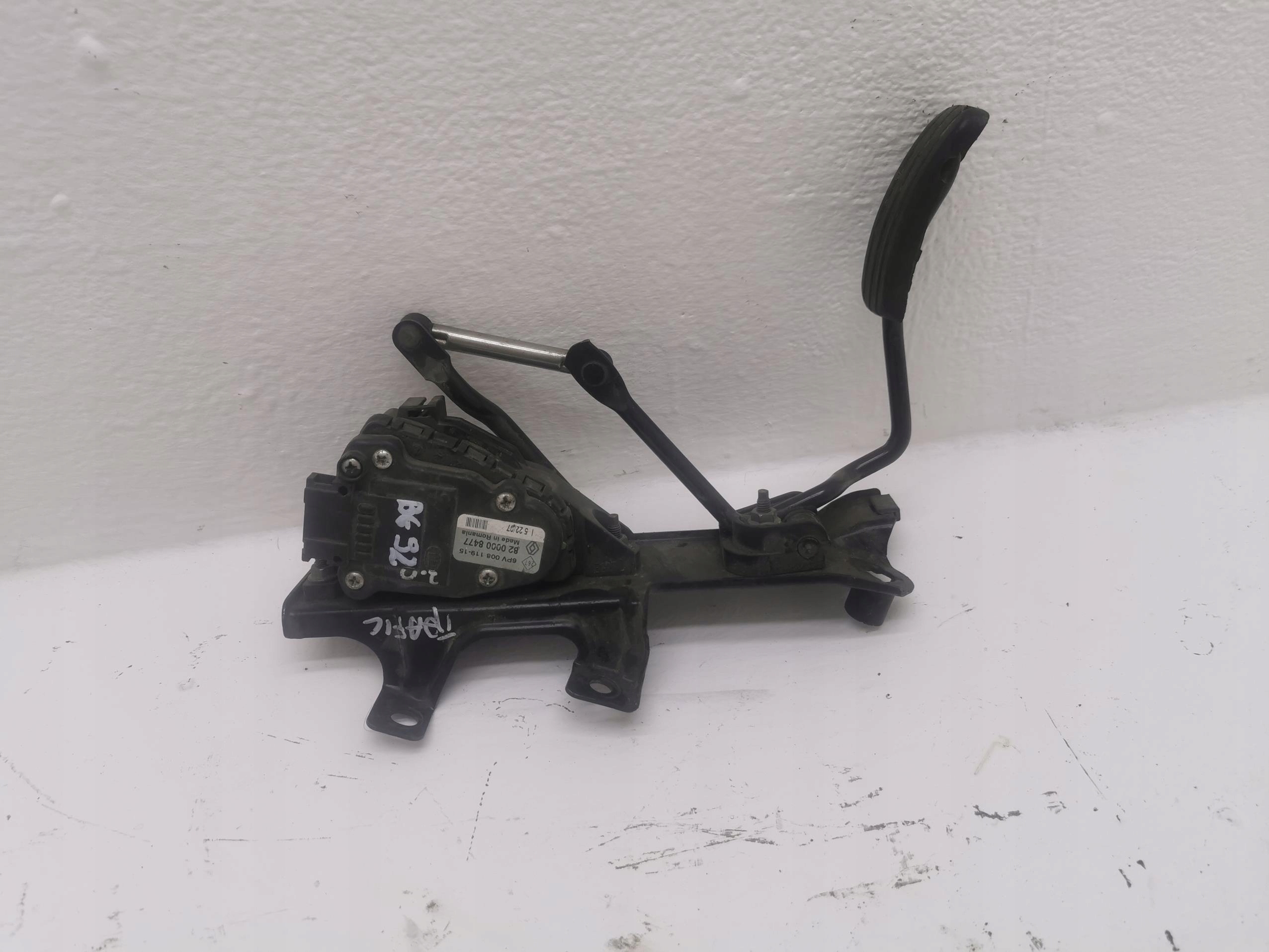 potentiometer Gas RENAULT TRAFIC II 2.0 820008477