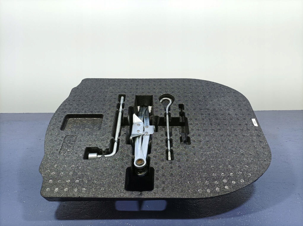 HONDA ACCORD VIII SEDAN STYROPIAN WKŁAD KOŁA LEWAREK KLUCZ