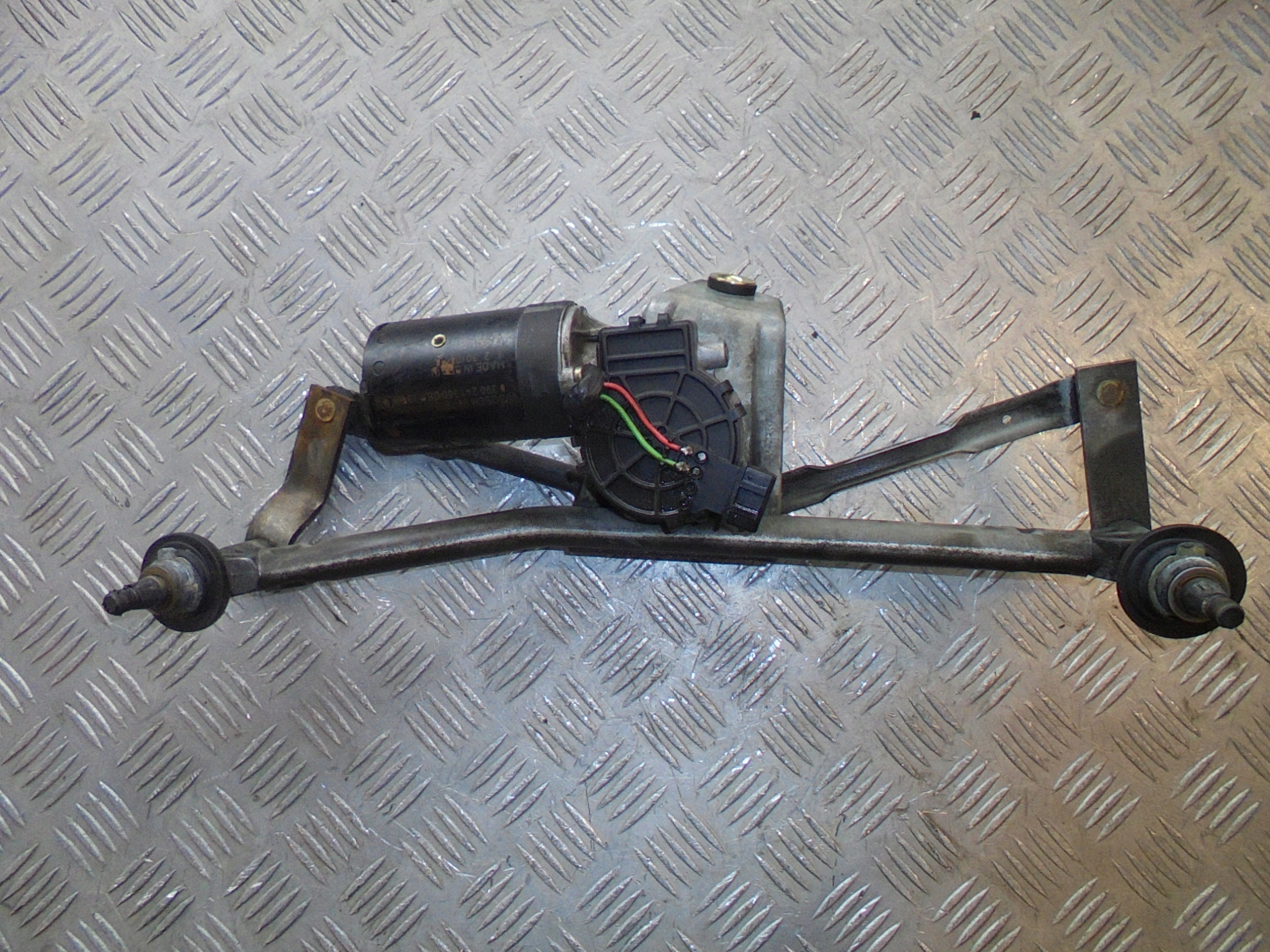 Gestänge Motor Wischer BOSCH 390241360