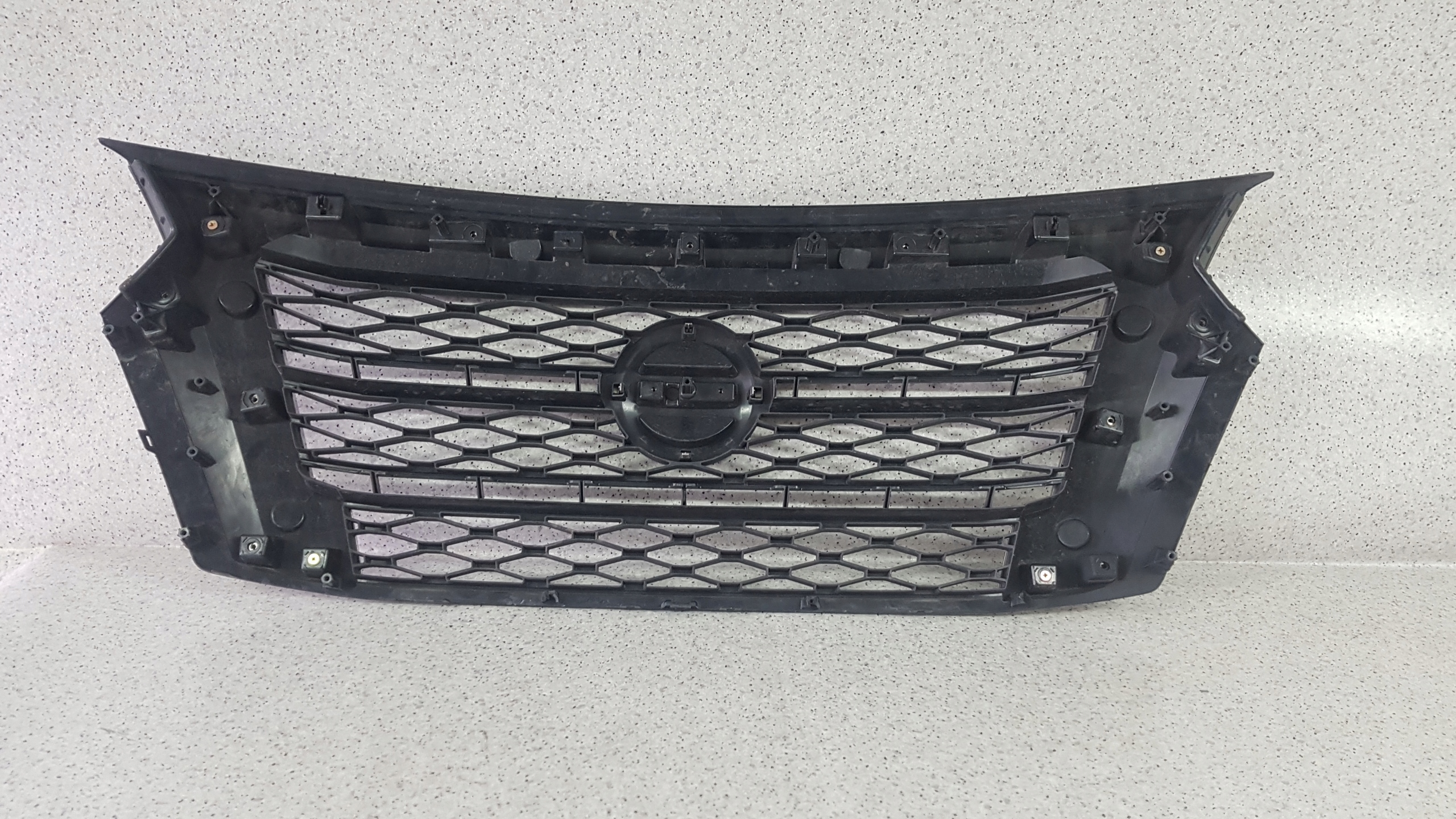 NISSAN NV300 NV 300 LIFT 2021 - ATRAPA GRILL 8903 Producent części Nissan OE