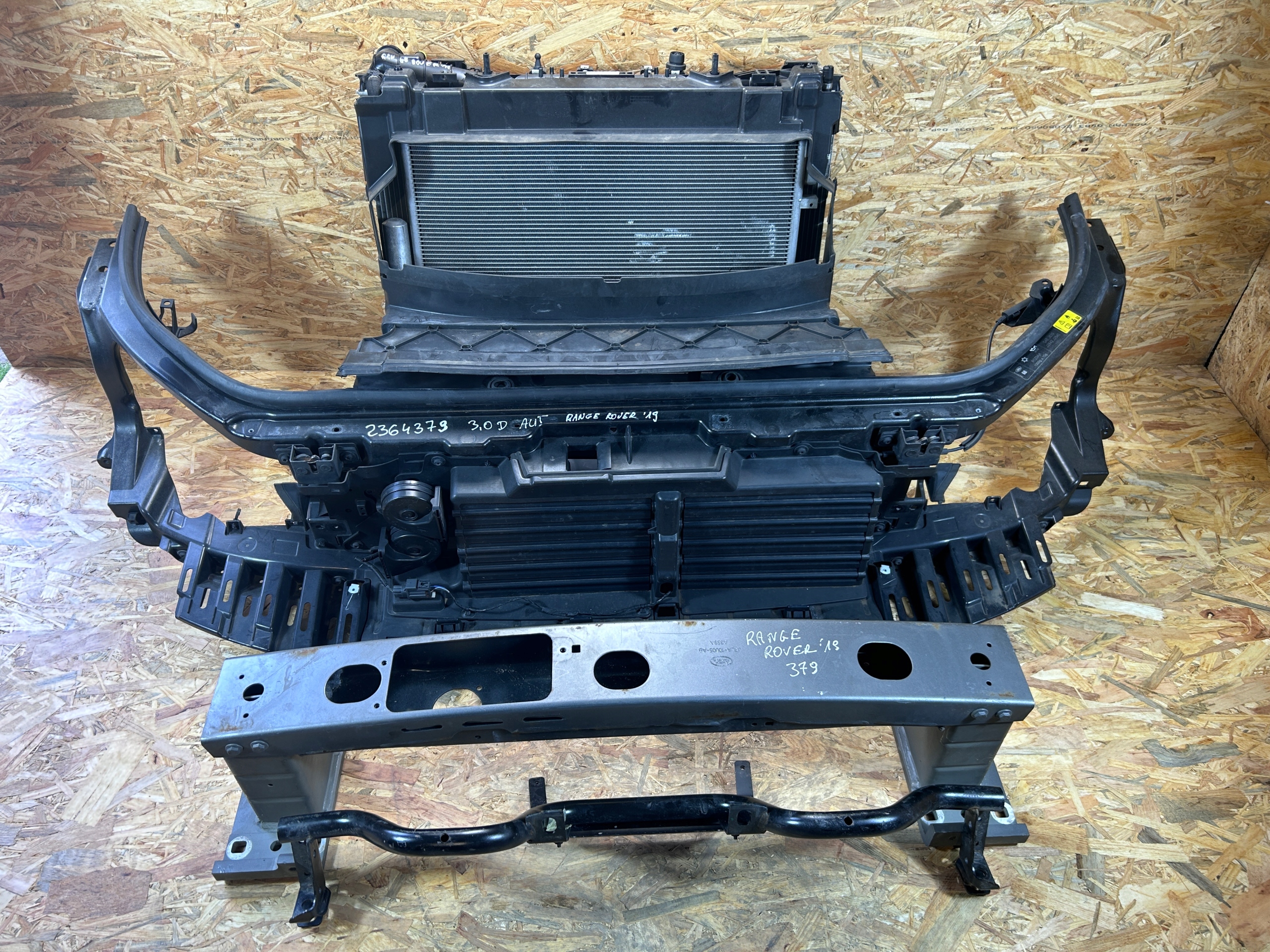 PAS PRZEDNI WZMOCNIENIE BELKA CHŁODNICE RANGE ROVER VOGUE L405 3.0D LIFT