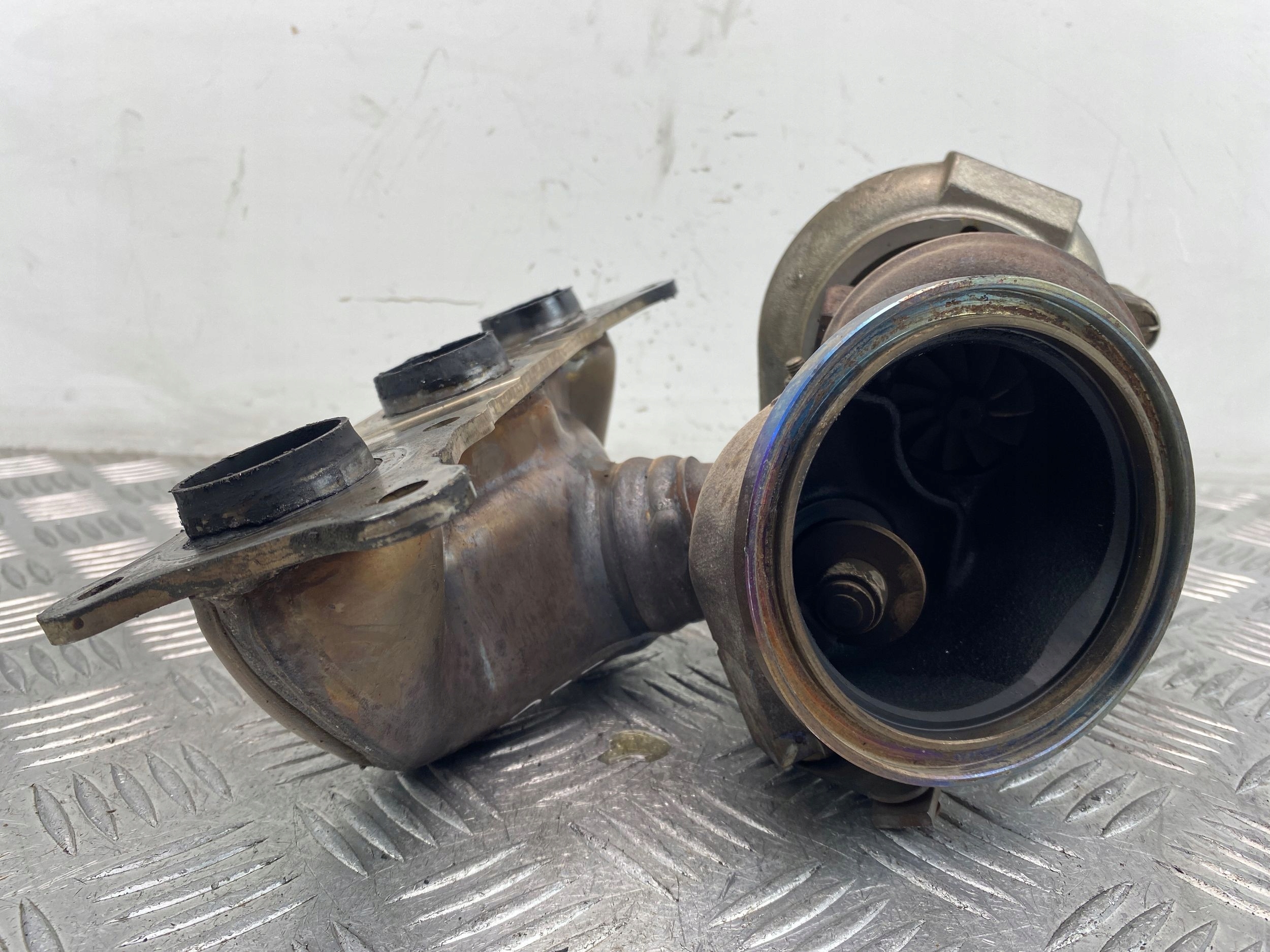 BMW 530i E60 E61 3.0 turbo 759301901 N54B30A