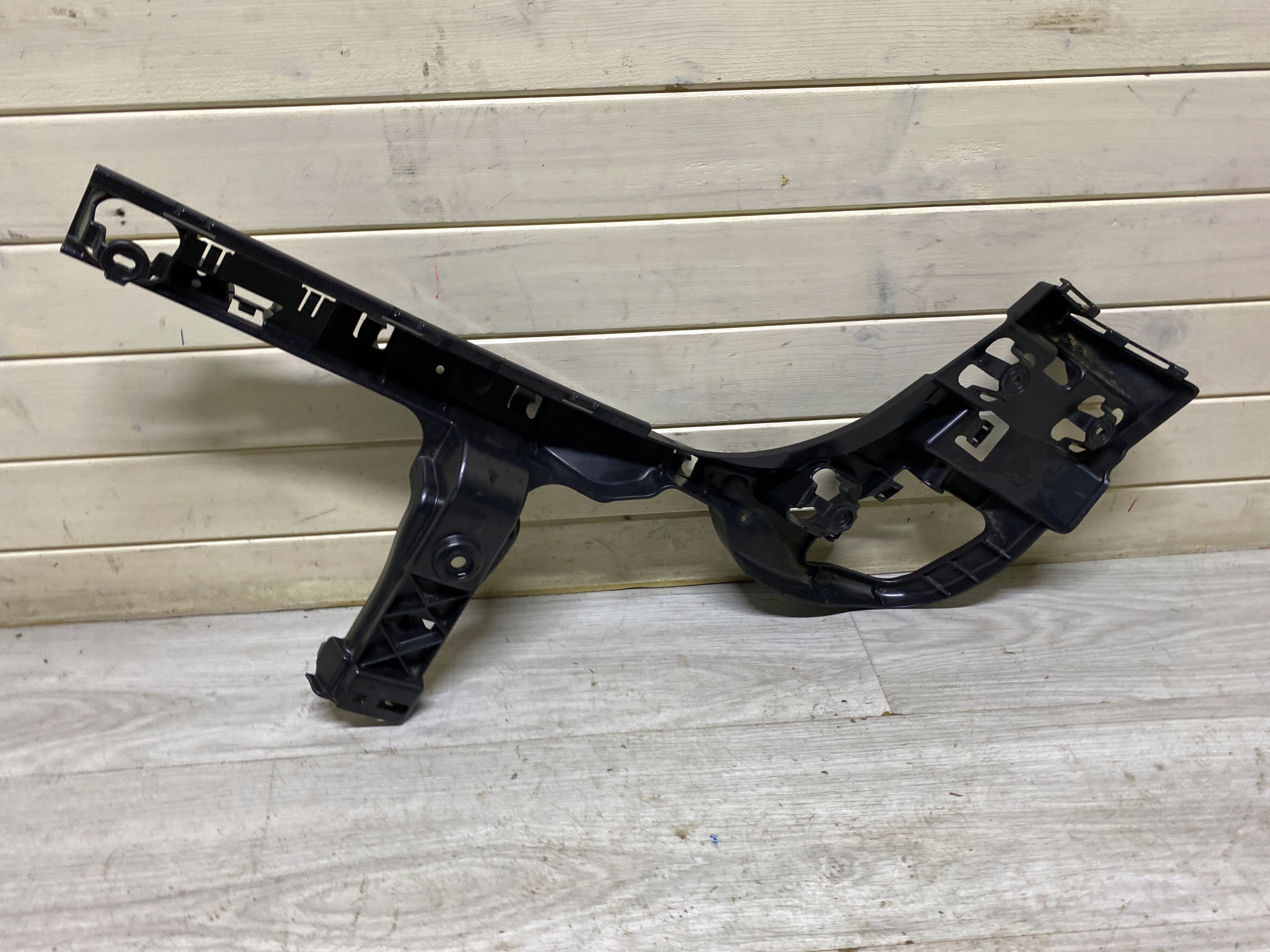 BMW 2 F46 bumper bracket left rear 7387277
