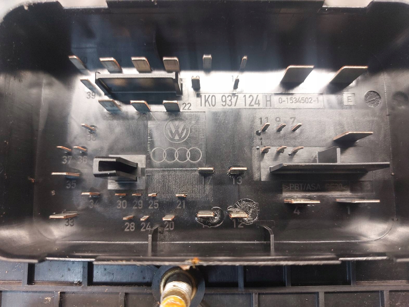 running board STARTOWY AUDI A3 8P 06A906033BB