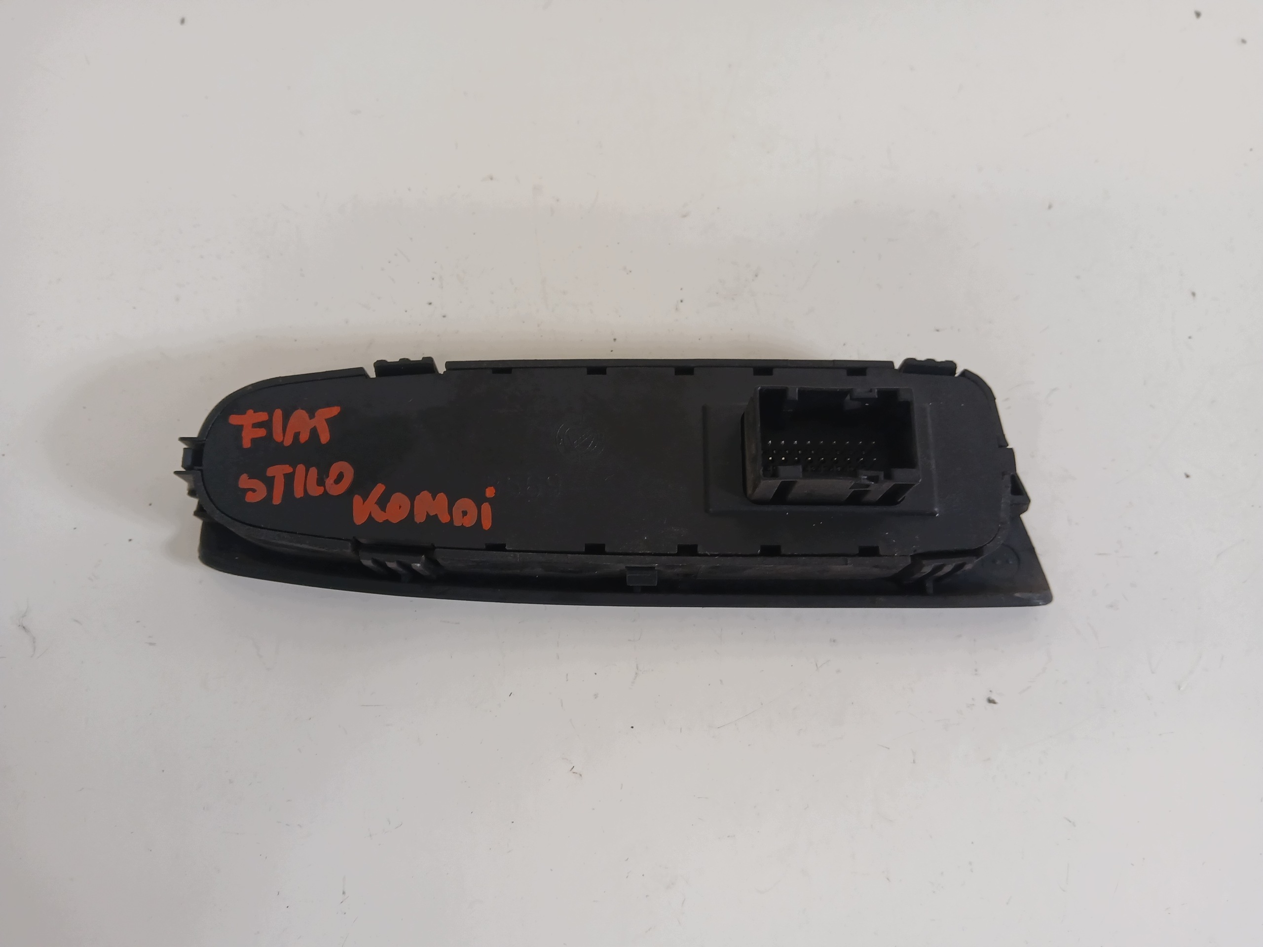 FIAT STILO PANEL okna levý předek