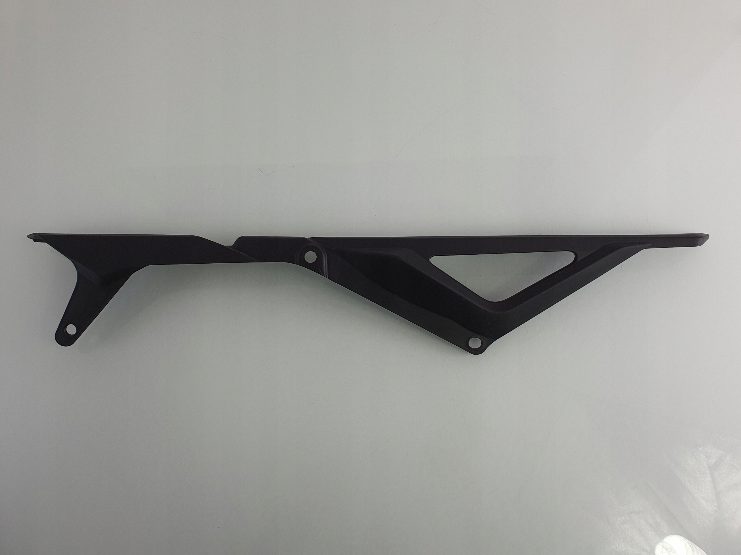 E898 YAMAHA TRACER 900 OSLONA LANCUCHA