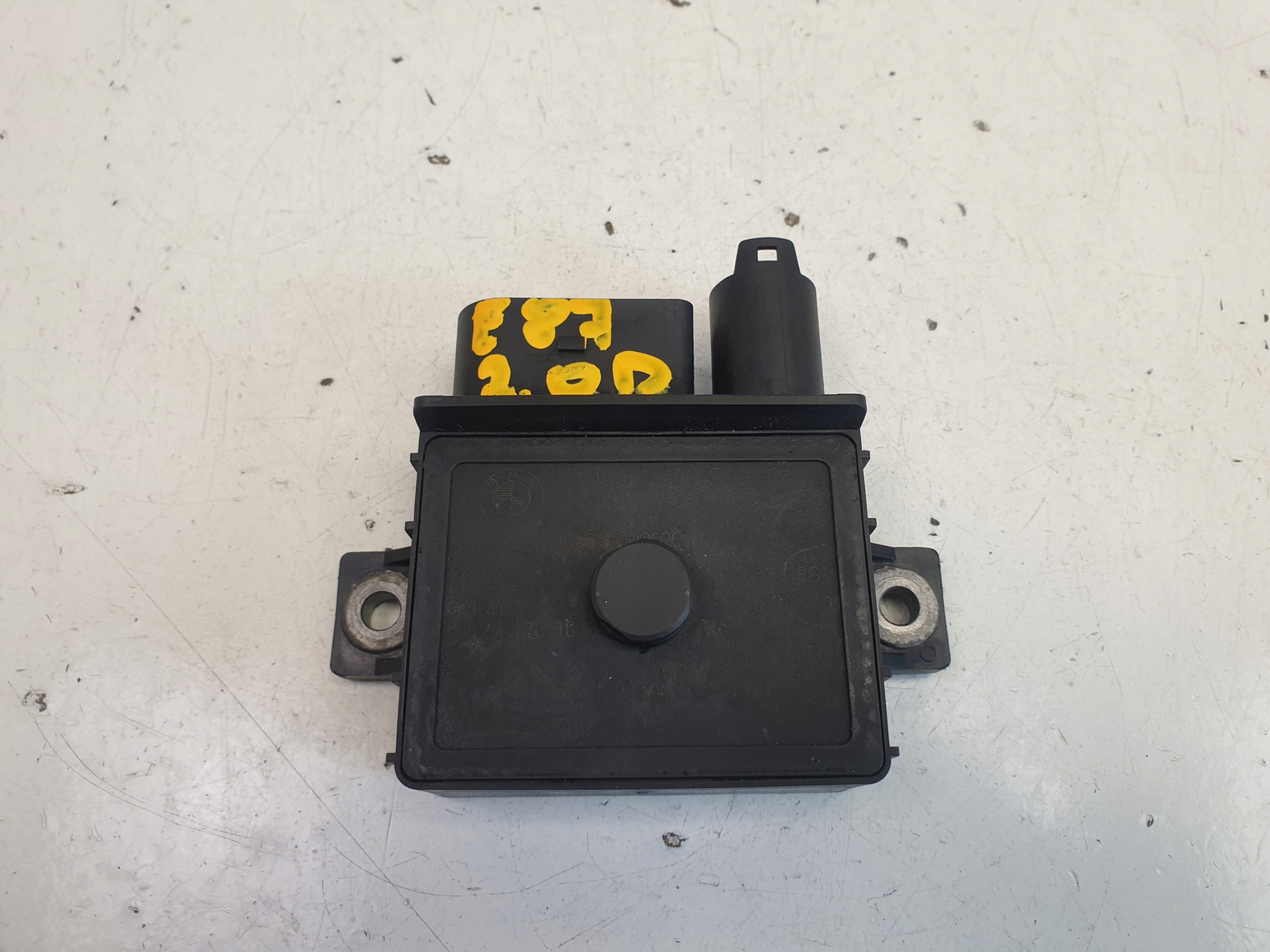 BMW E87 2.0 D реле свічок розжарювання 7801200