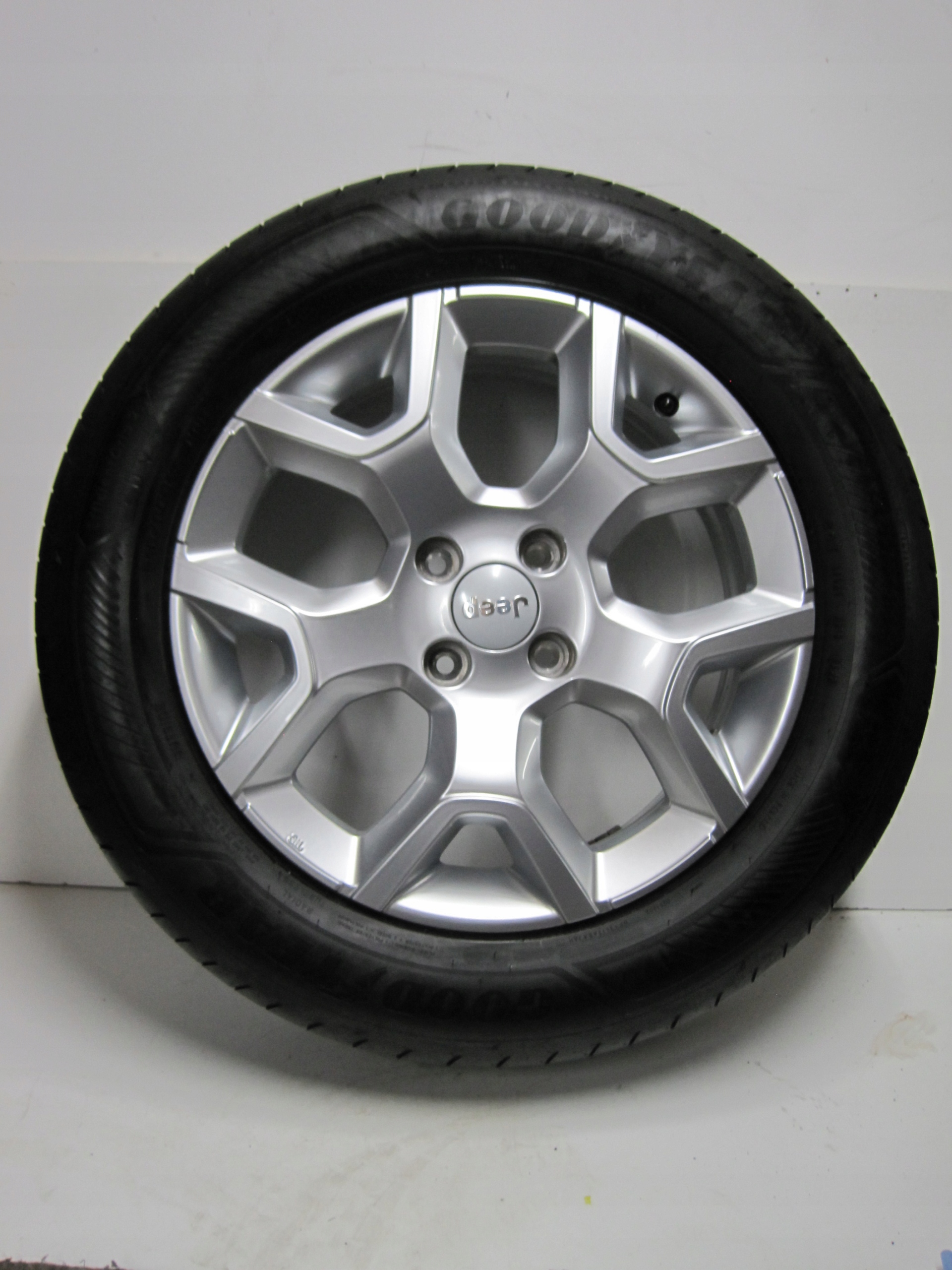 wheels discs tyres JEEP AVENGER R17