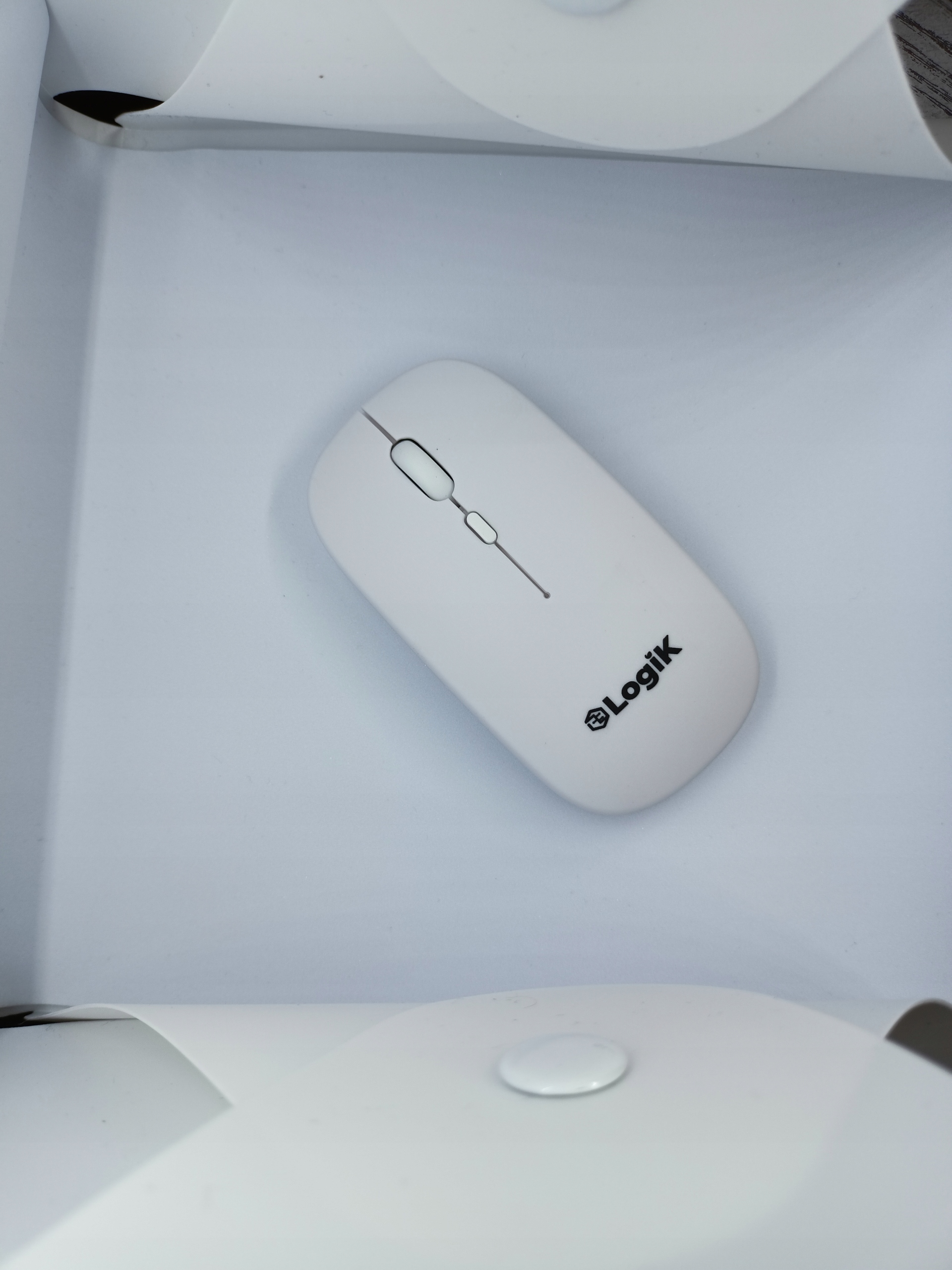 MYSZ BEZPRZEWODOWA CIENKA 2400 DPI AKUMULATOR |USB Model wbudowany akumulator