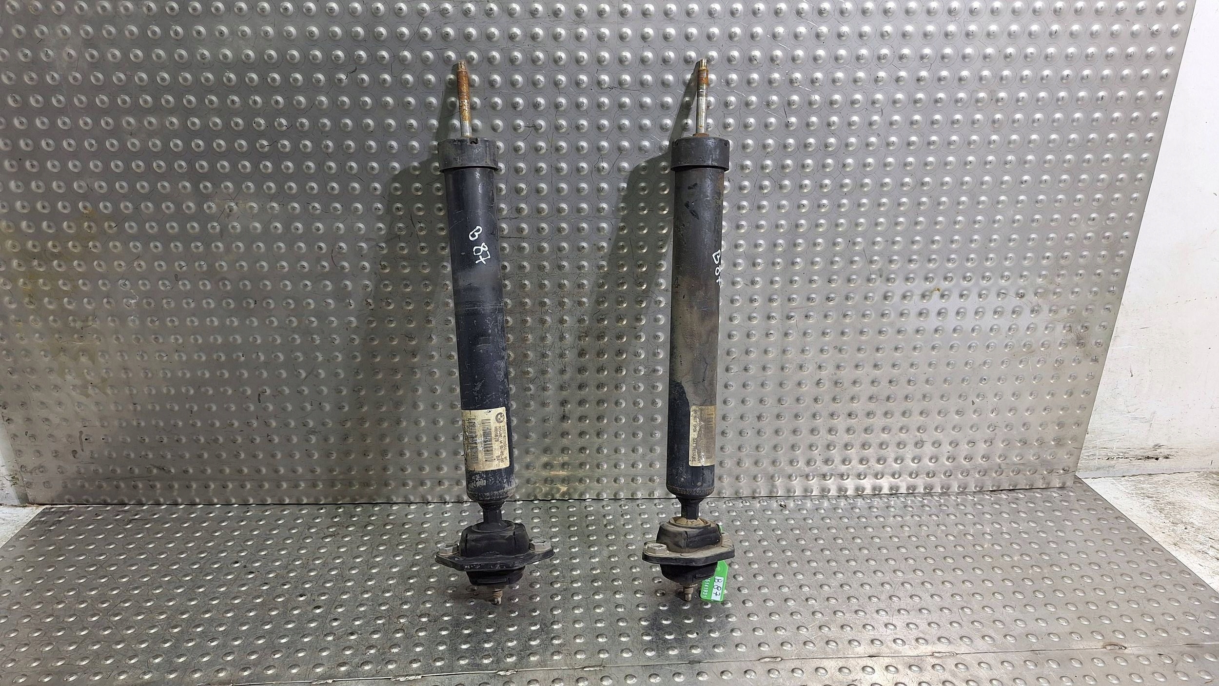 shock absorber left right rear part KPL 6771555 BMW E81 E82 E87