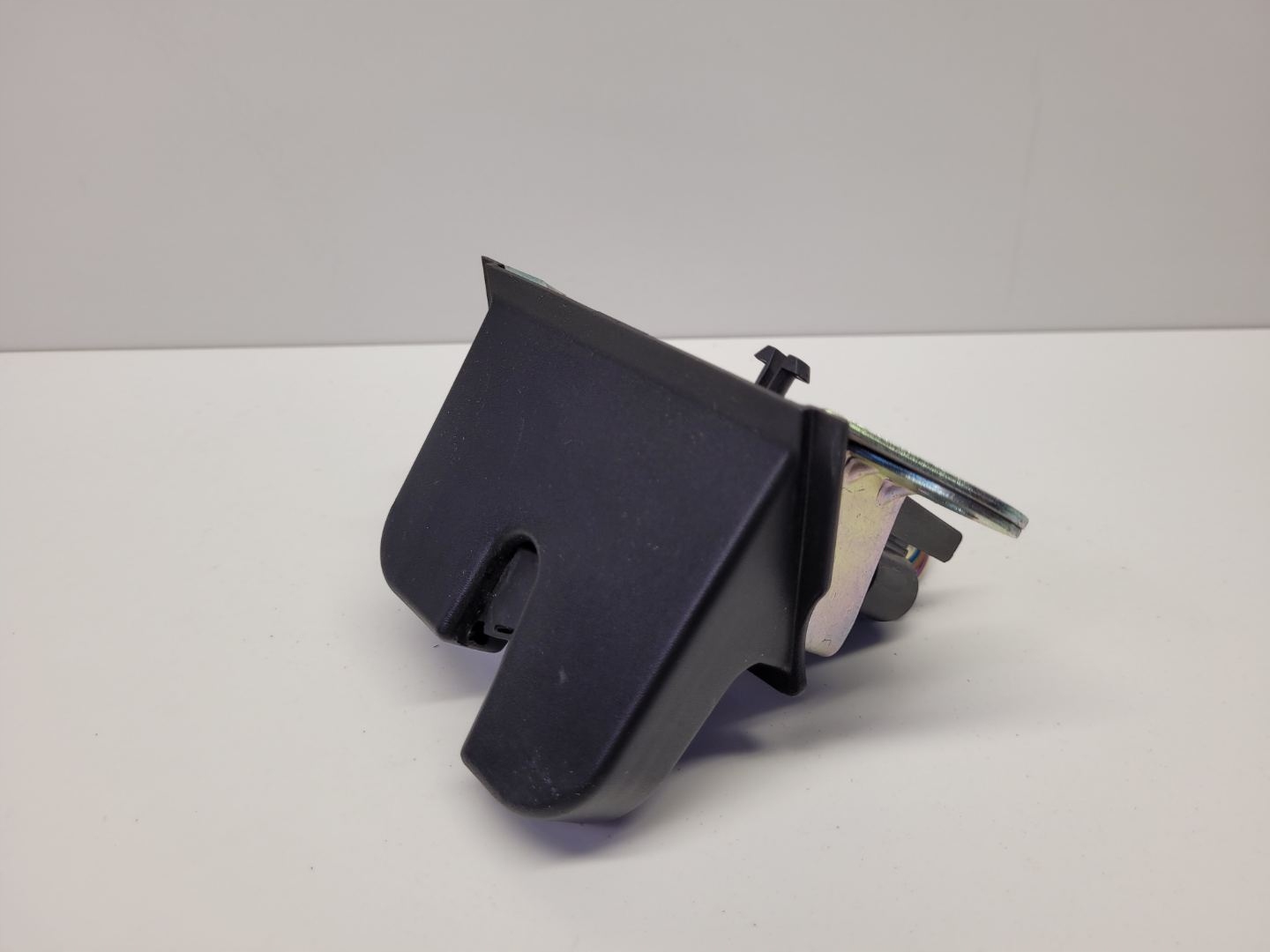 lock bonnet boot Volkswagen Polo 6 2020 2G6.827.505