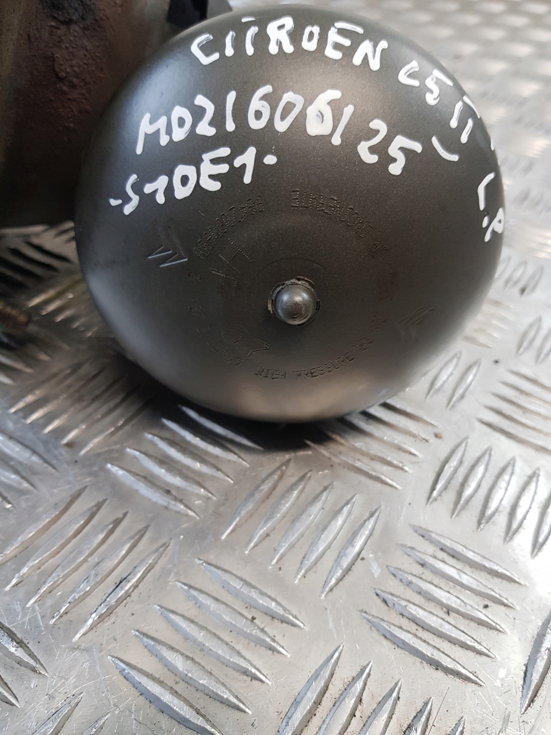 shock absorber HYDRAULICZNY GRUSZKA left front 9642090680 CITROEN C5 II 03R