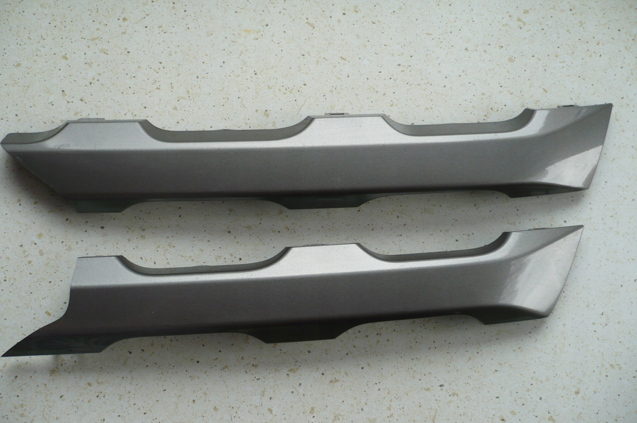 SUZUKI VITARA II moulding grille GRILLA left KPL