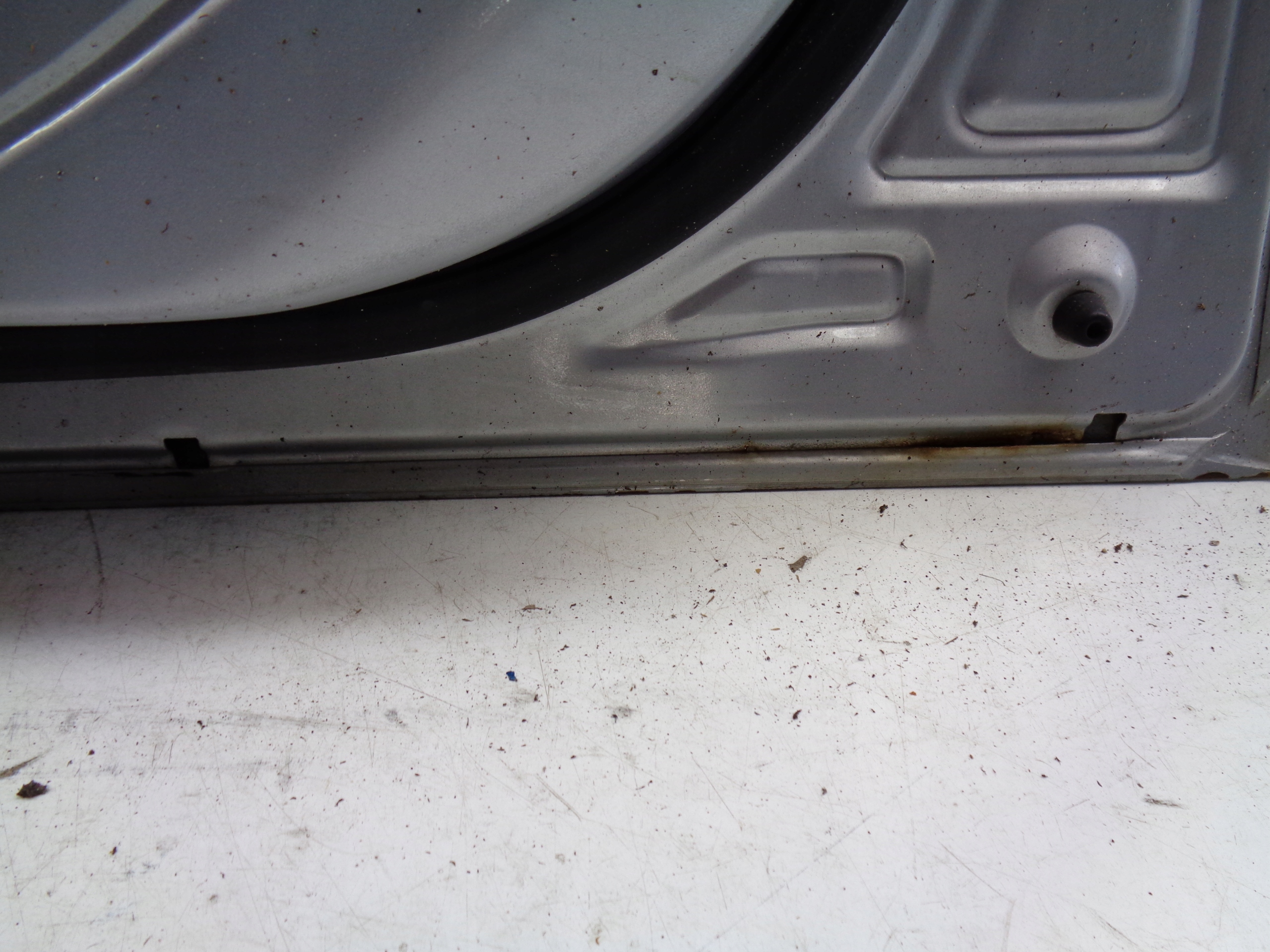 door right front KIA CARNIVAL 06- + window