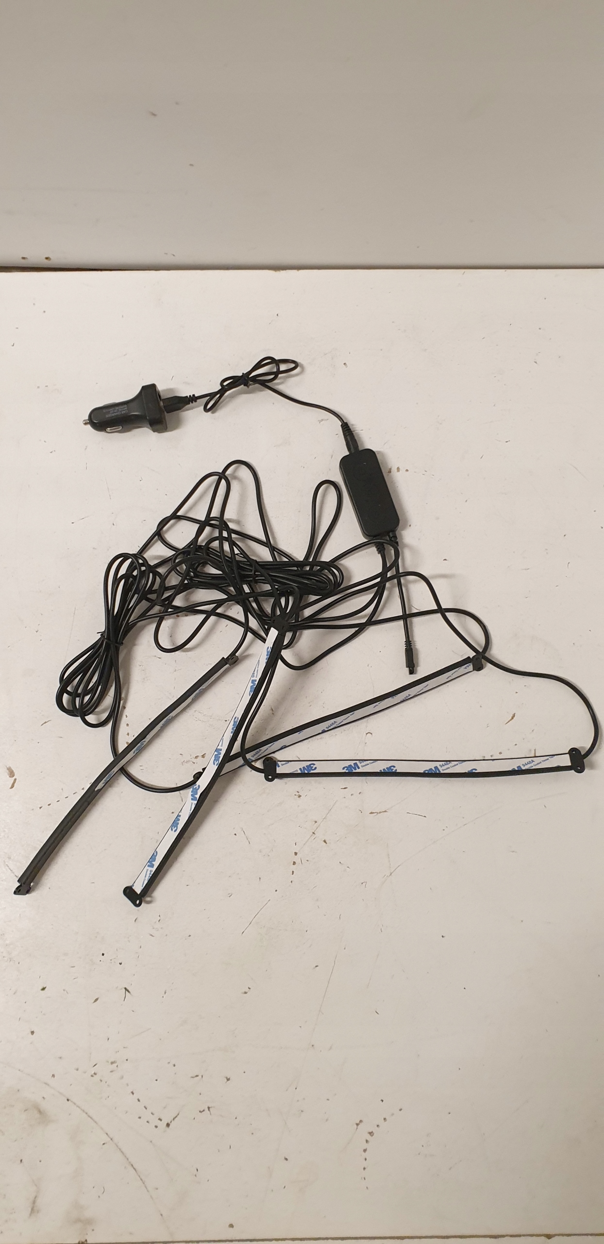 OSWIETLENIE WNETRZE AUTA CLYDEK LED RGB BLUETHOOTH Producent inny