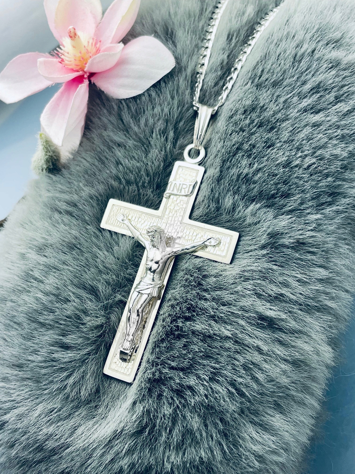 Stříbrný komplet řetízek pancířový přívěsek velký kříž Ježíš Kristus