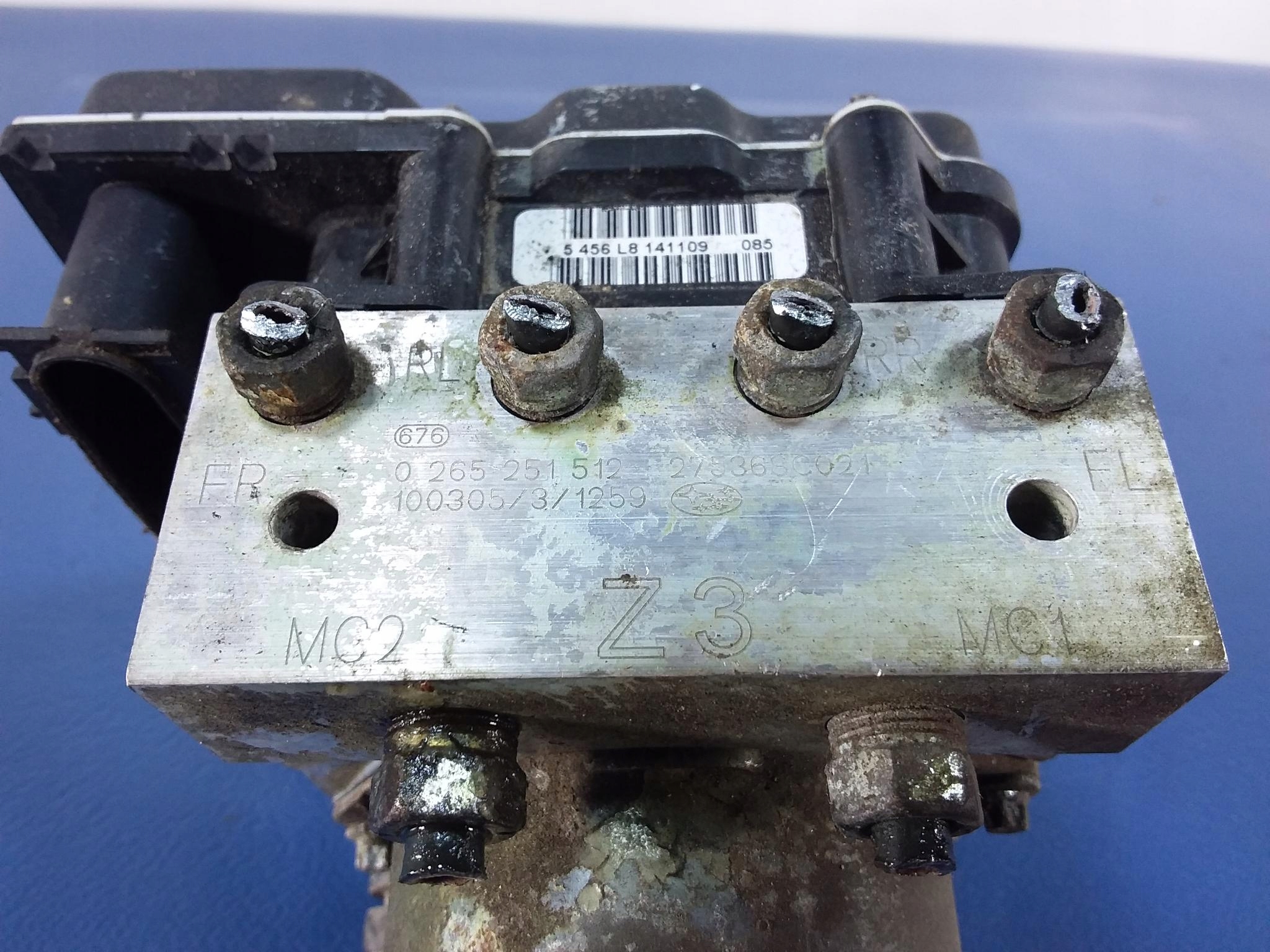 subaru Forester III SH насос ABS 27536SC021