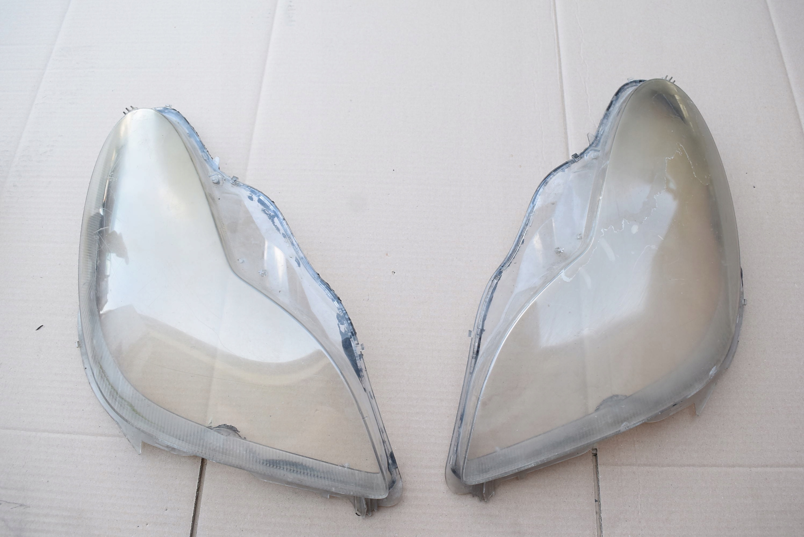 MERCEDES W219 КЛС СТІКЛО СКЛО ФАРИ ФАРИ L/ПРАВ.