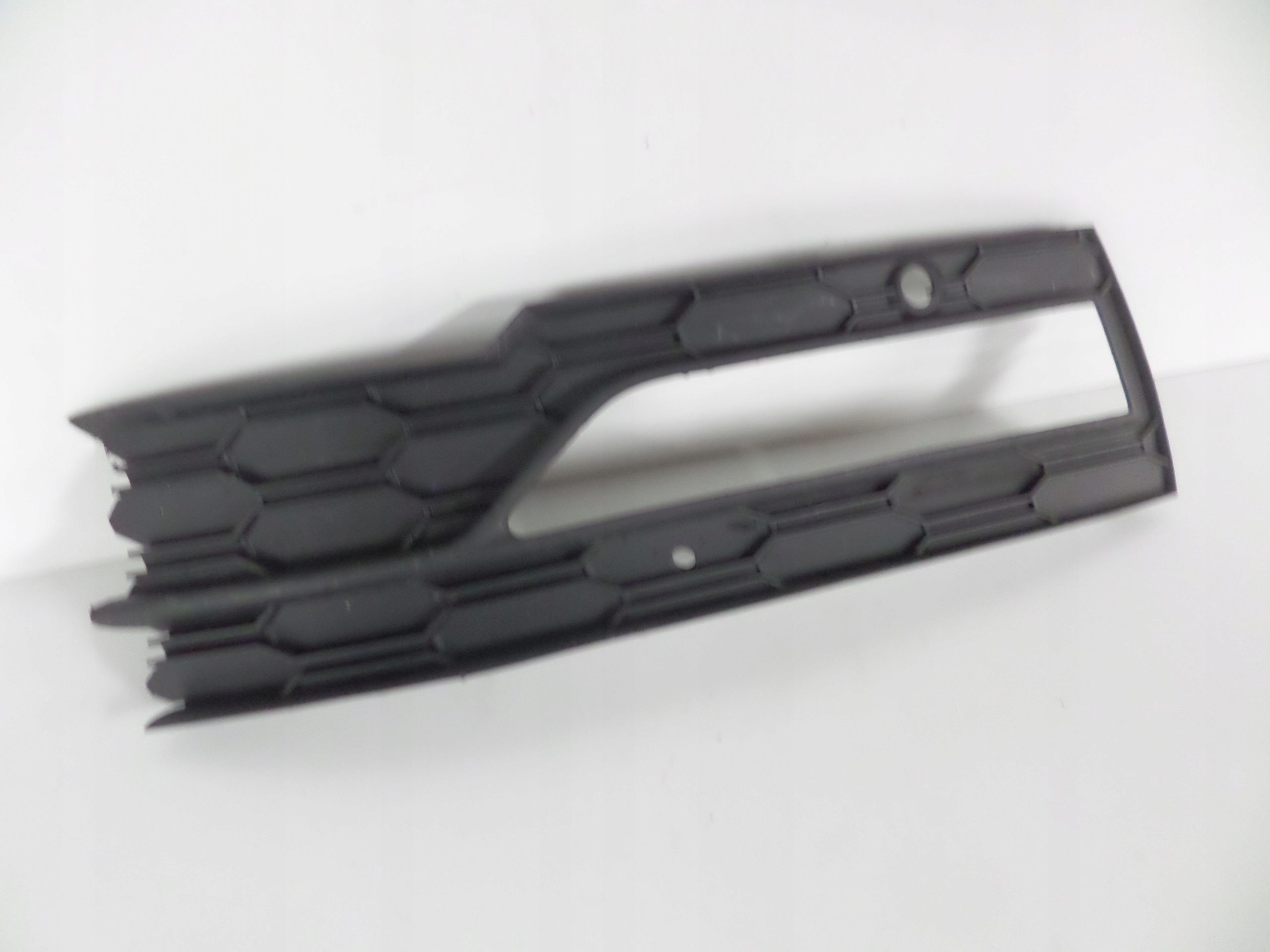 grille grid of a bumper left SKODA OCTAVIA 4 IV 19