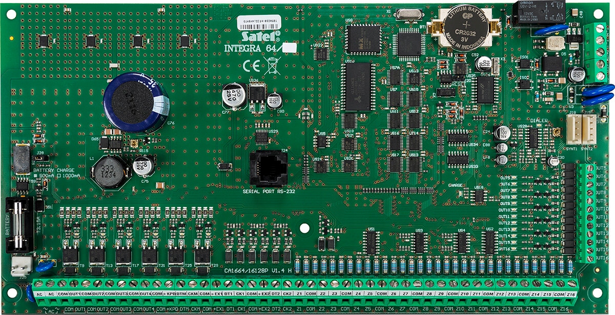 Alarmová ústredňa Integra 64