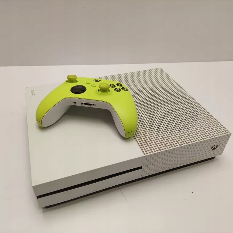 KONSOLA XBOX ONE S 1TB