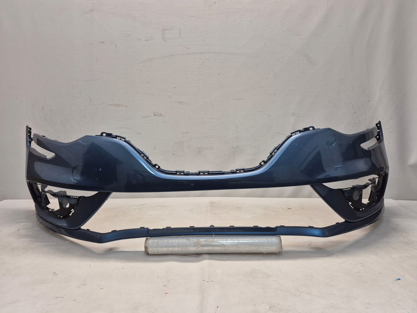 RENAULT MEGANE IV 4 16-20 bumper front front PDC